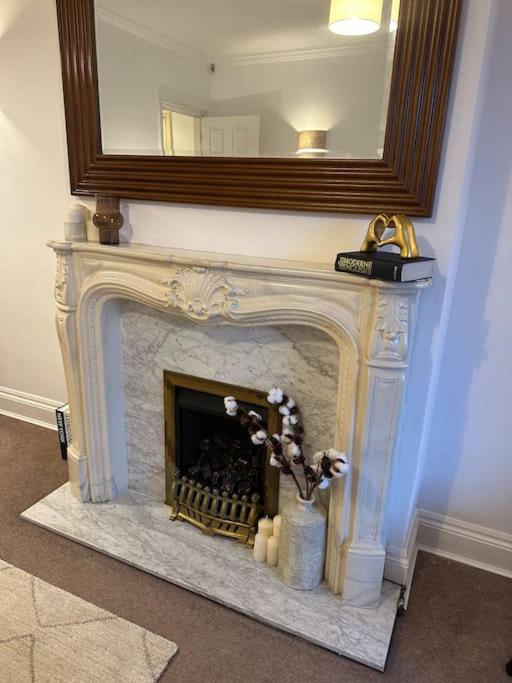 2 bed chic vintage flat at Bayswater