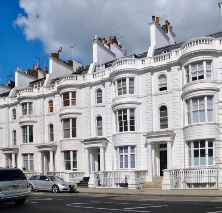 2 bed chic vintage flat at Bayswater