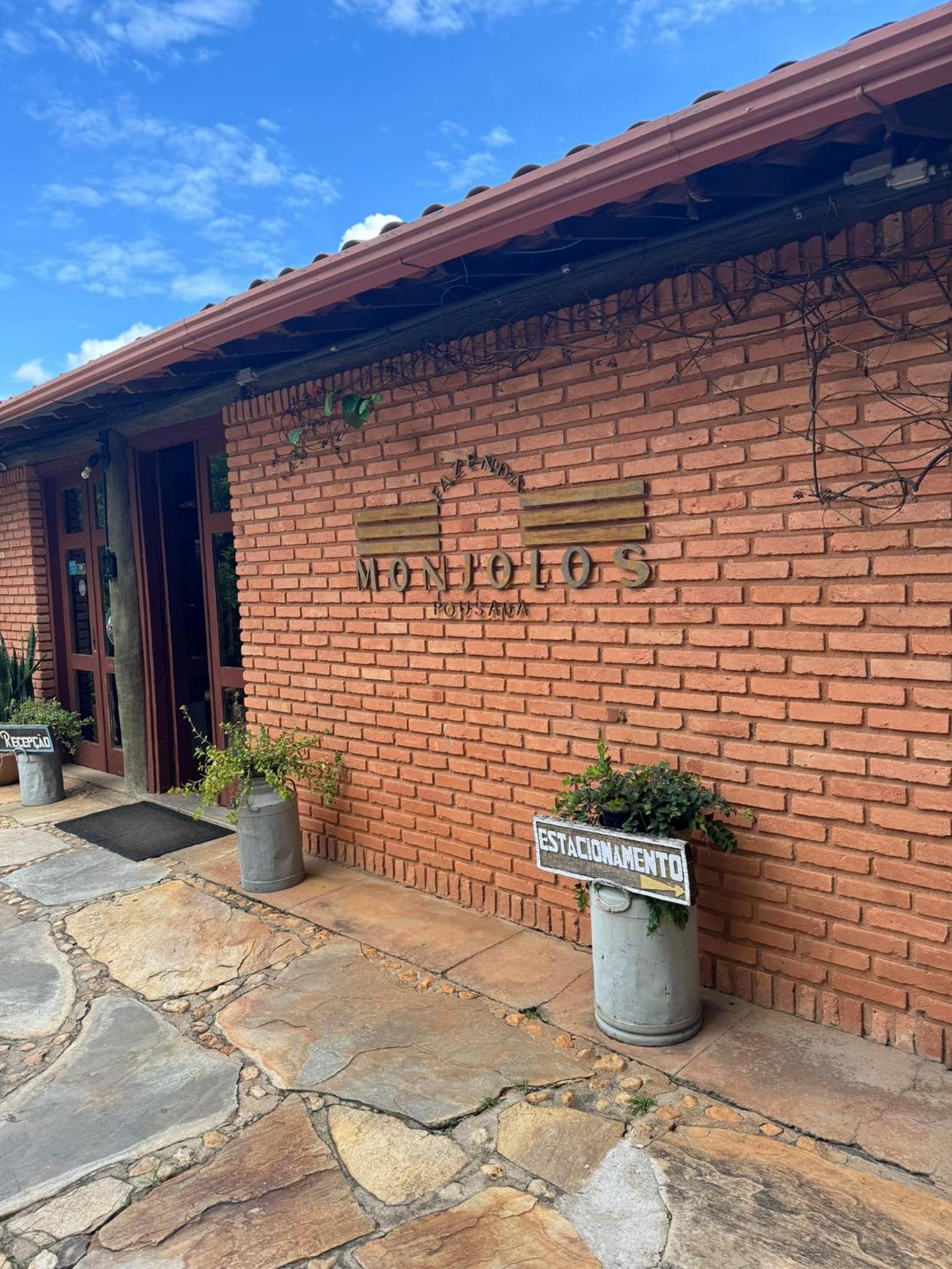 Pousada Fazenda Monjolos
