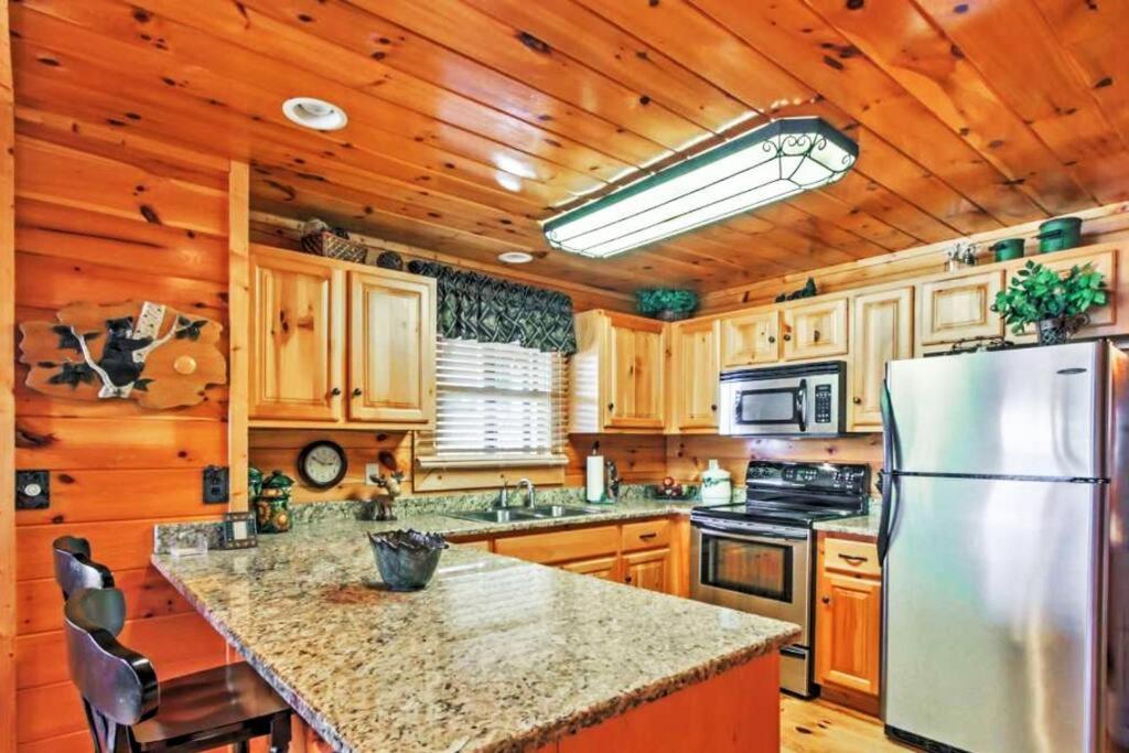 Solid Ground Lodge with Yard! view 4