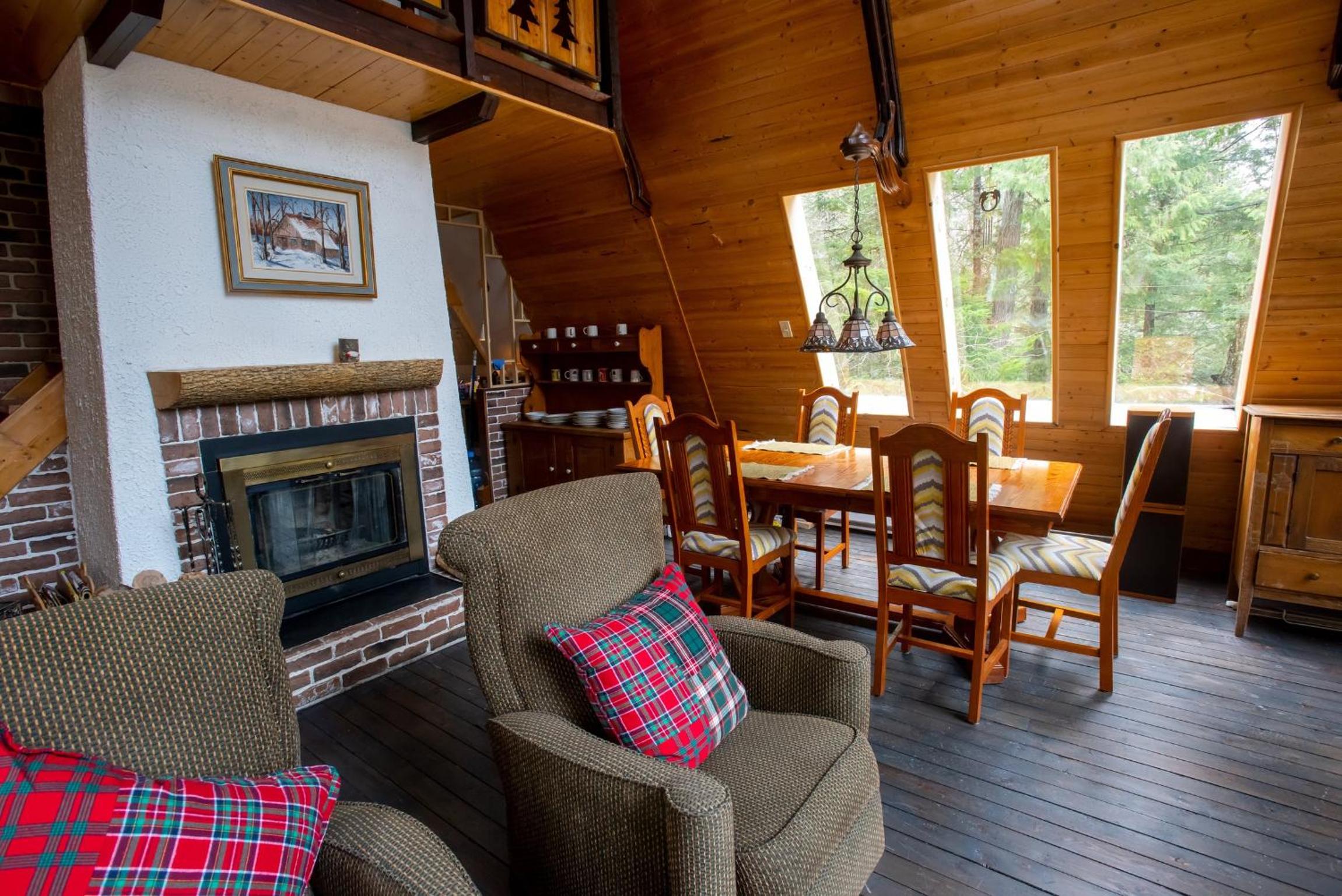 Chalet Skunks