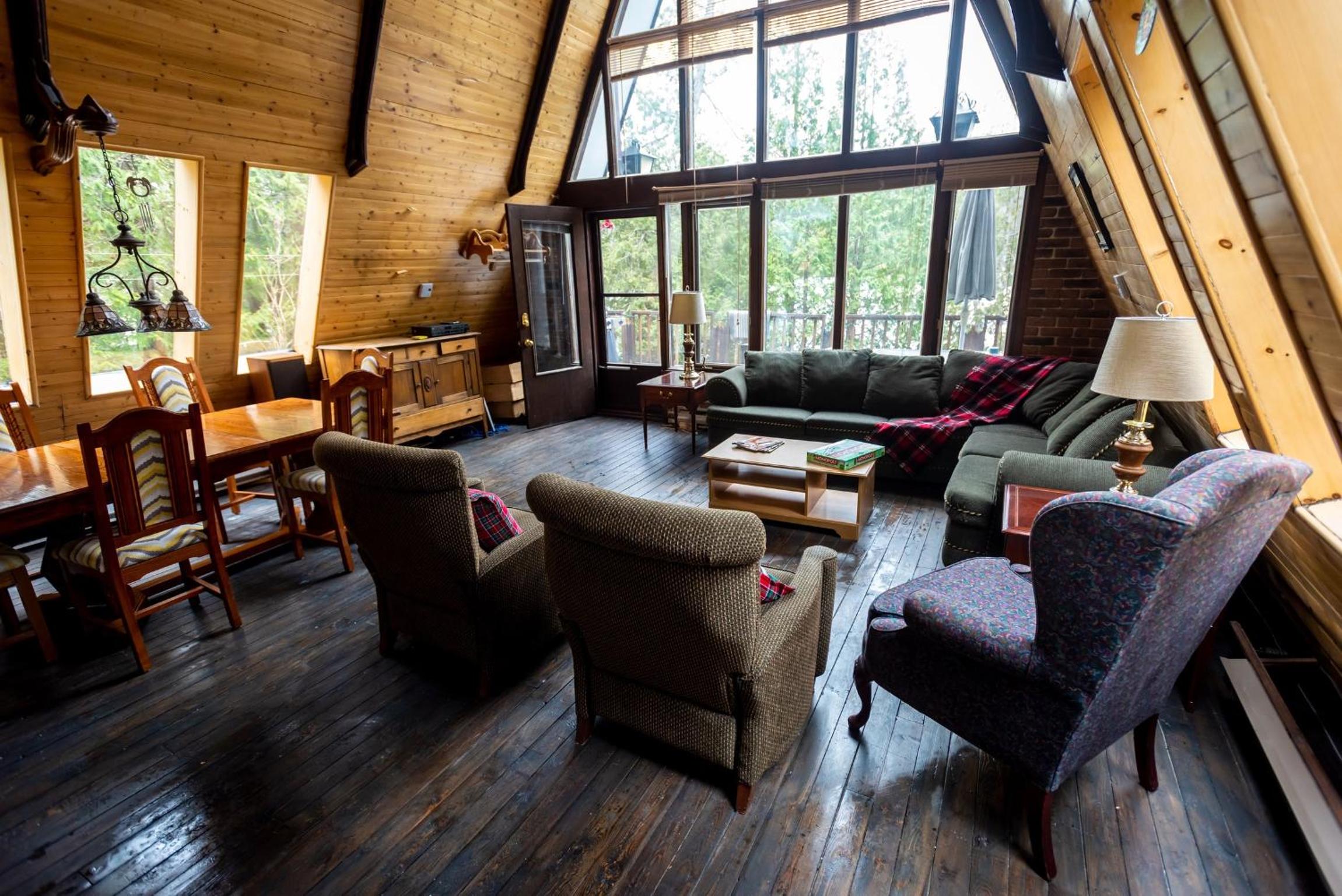 Chalet Skunks
