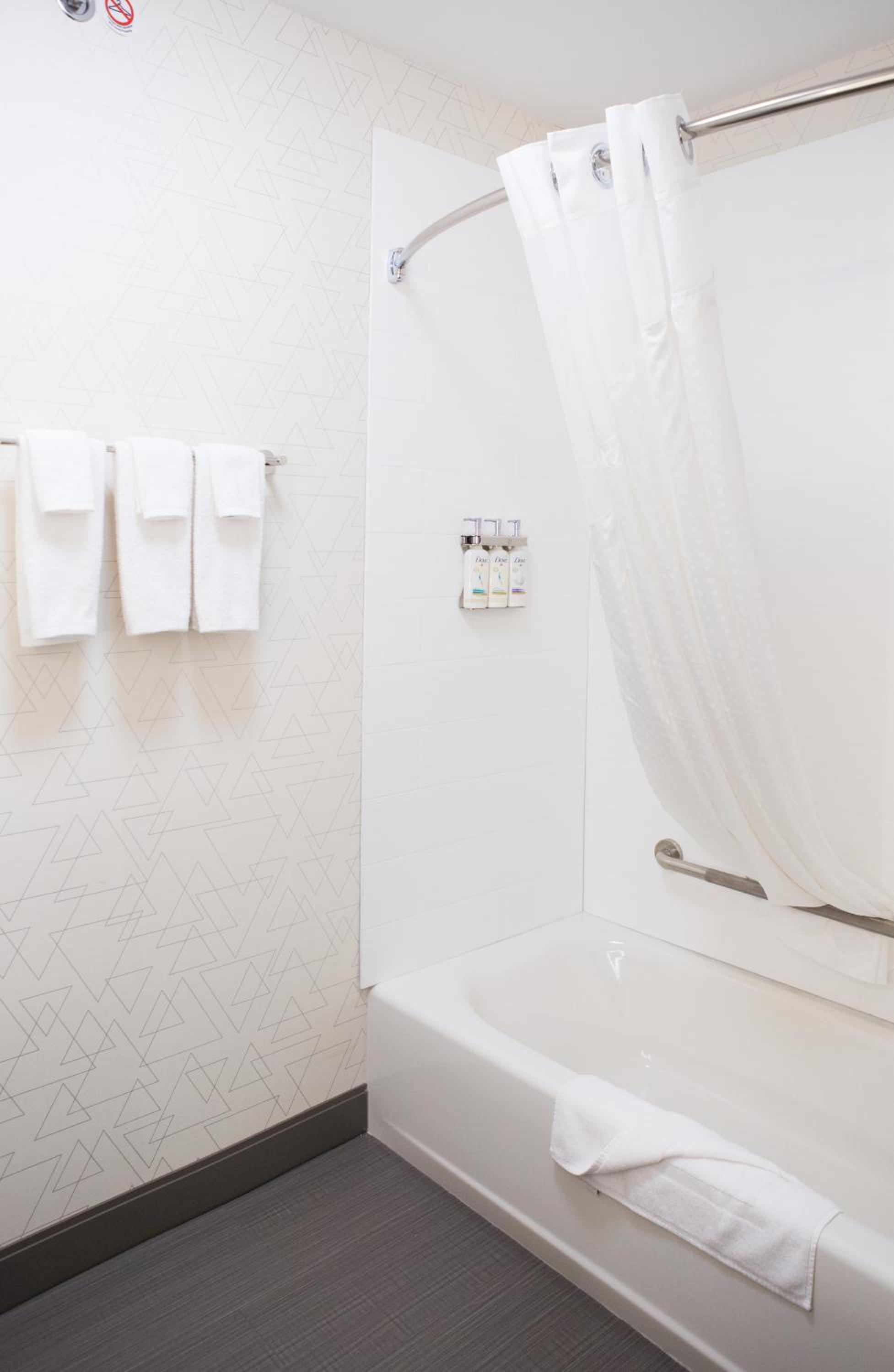 Prince Albert Vacations - Holiday Inn Express  Suites Prince Albert - South, an IHG Hotel - Property Image 39