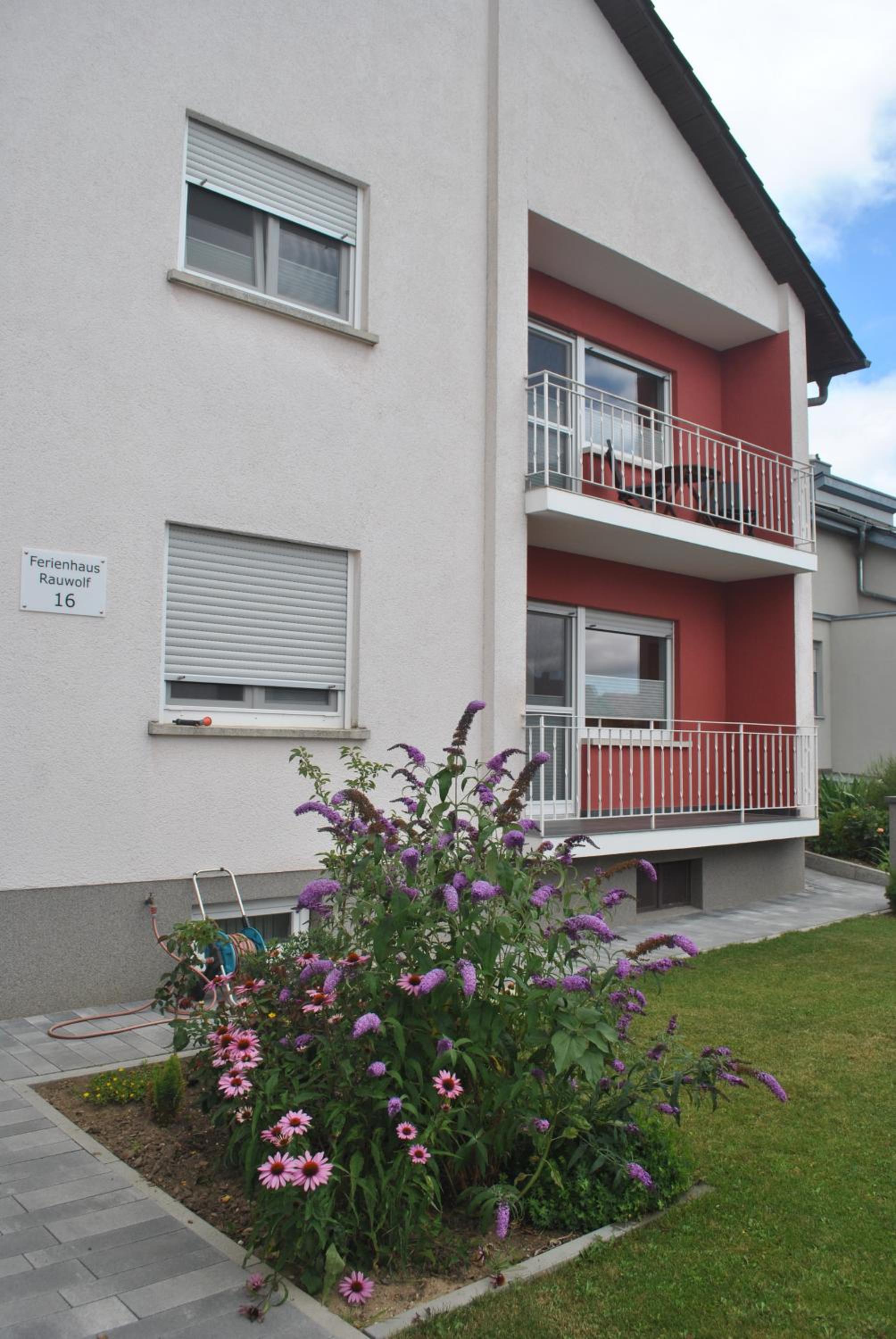 Ferienhaus Rauwolf mit 2 Ferienwohnungen view 3