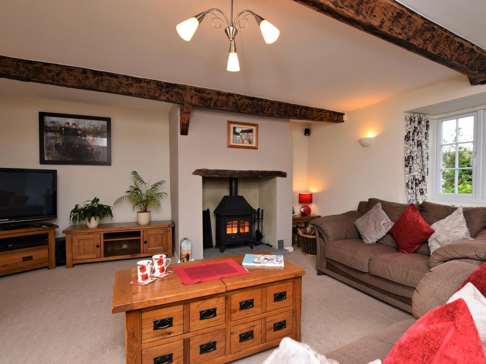 3 Bed in Chard oc-barra view 2