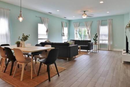 Spacious 4 BR Beach Retreat - Blocks From Beach view 2