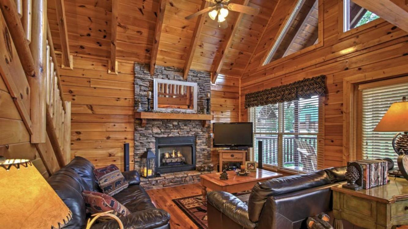 Solid Ground Lodge with Yard! view 2