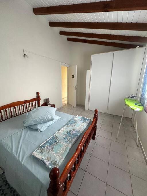 Joli F2 situé au Gosier view 5