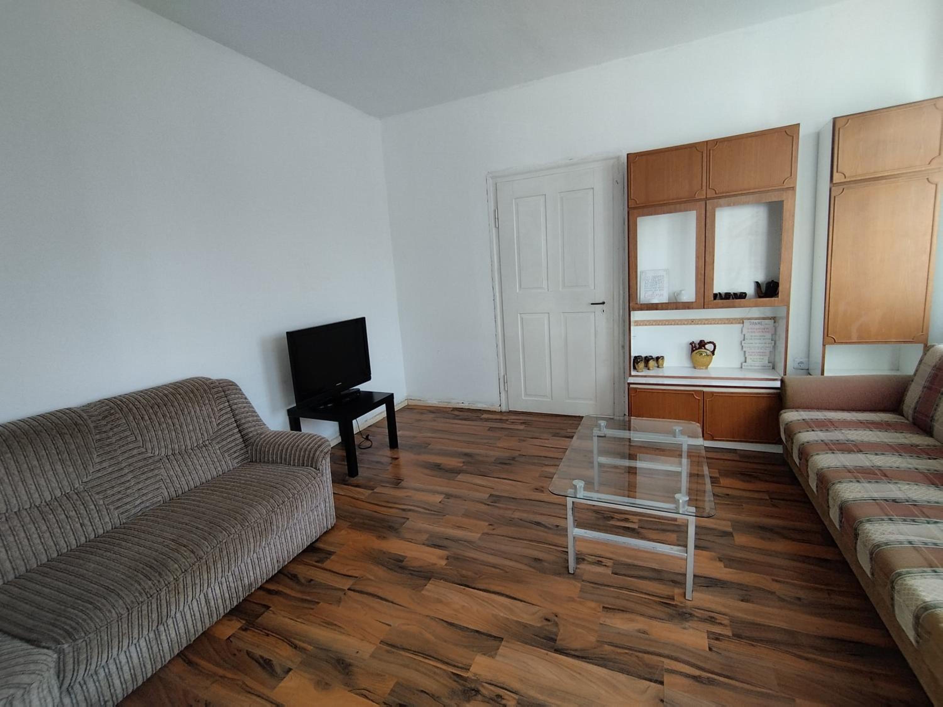 Daily Weekly Monthly Apartment