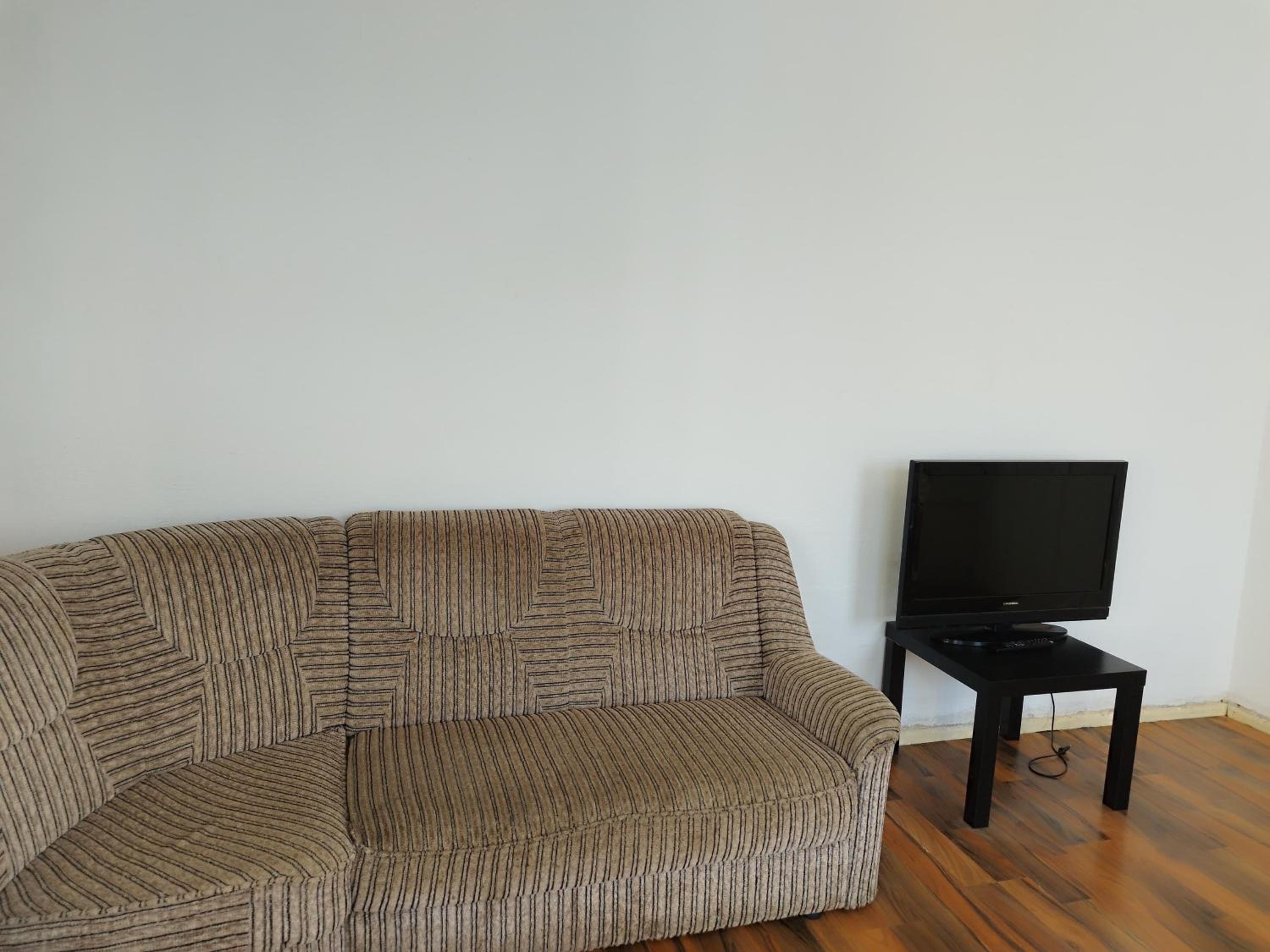 Daily Weekly Monthly Apartment