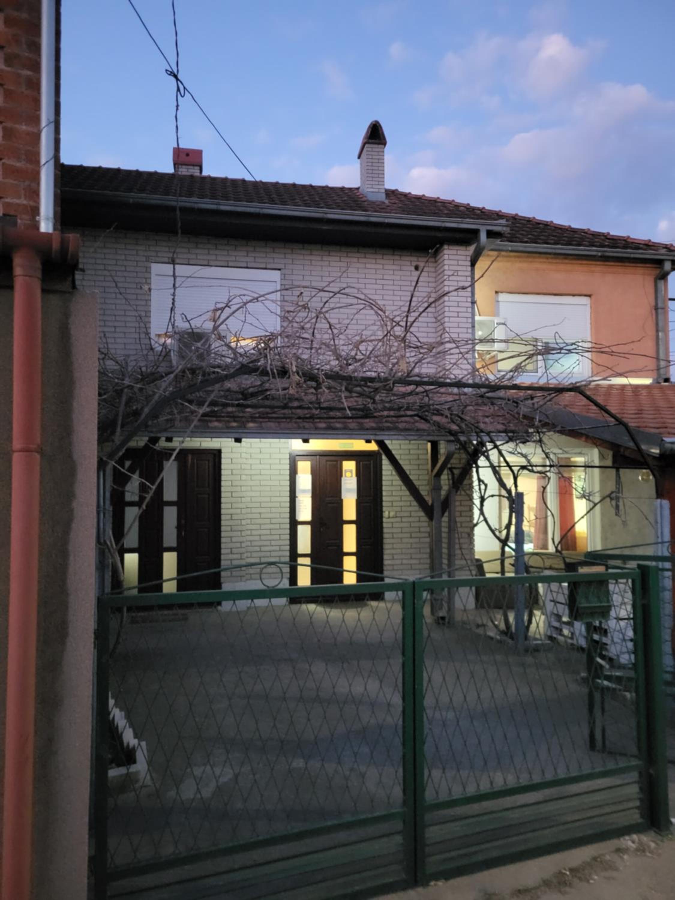 Photo 10
