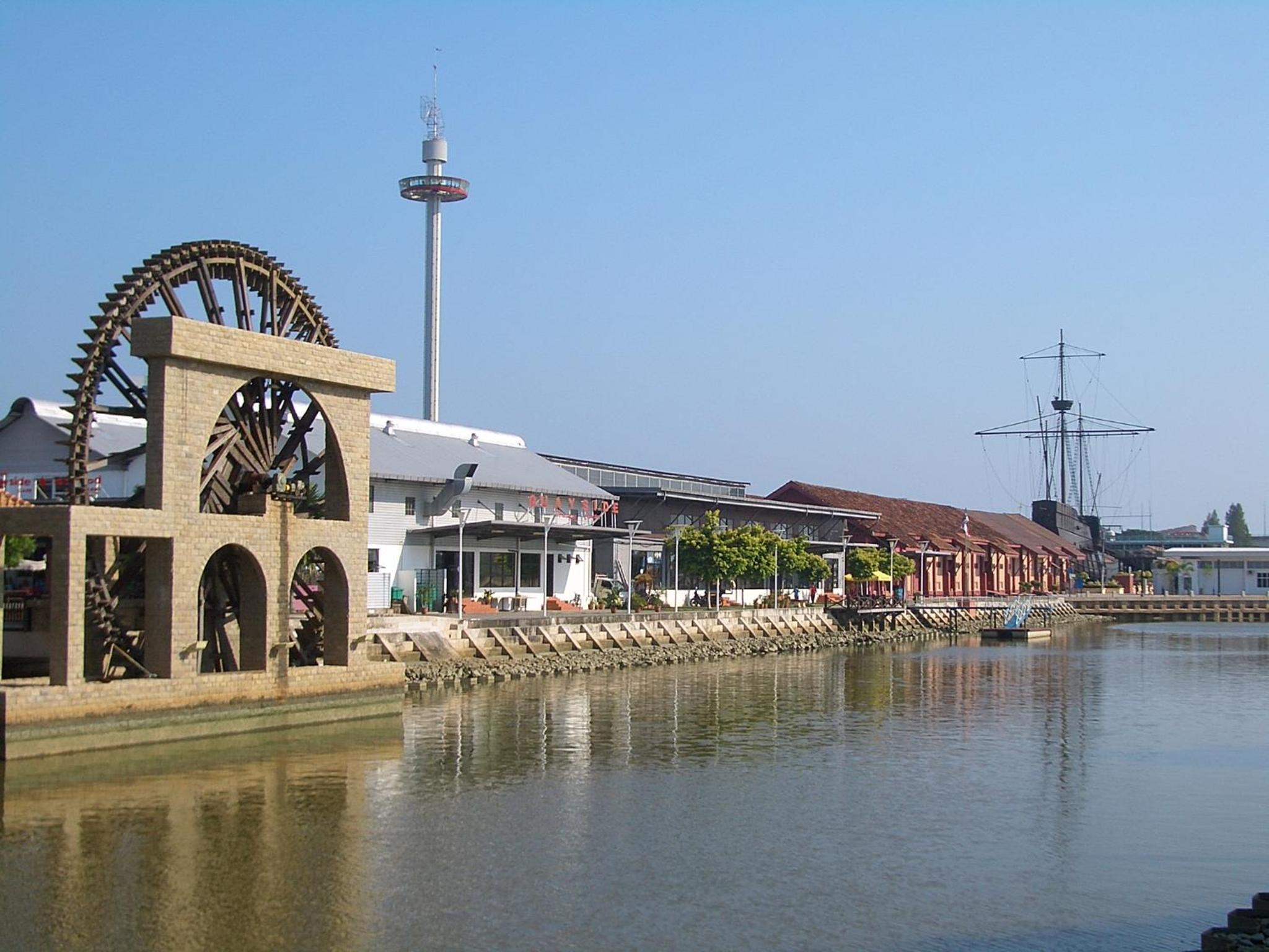 Otto Melaka Homestay 9paxs