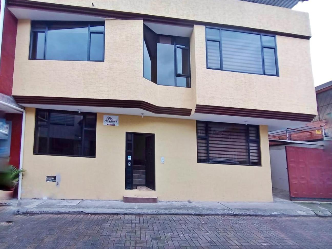 Hotel Hospedaje Charlie's House - Image 1