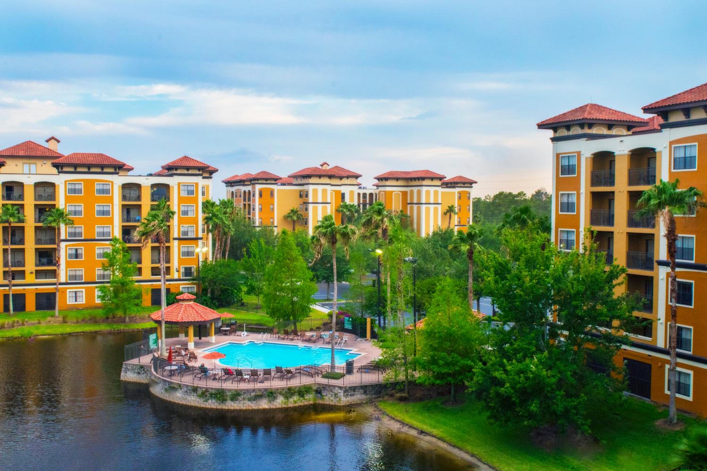 Floridays Orlando Two & Three Bed Rooms Condo Resort — photo 29