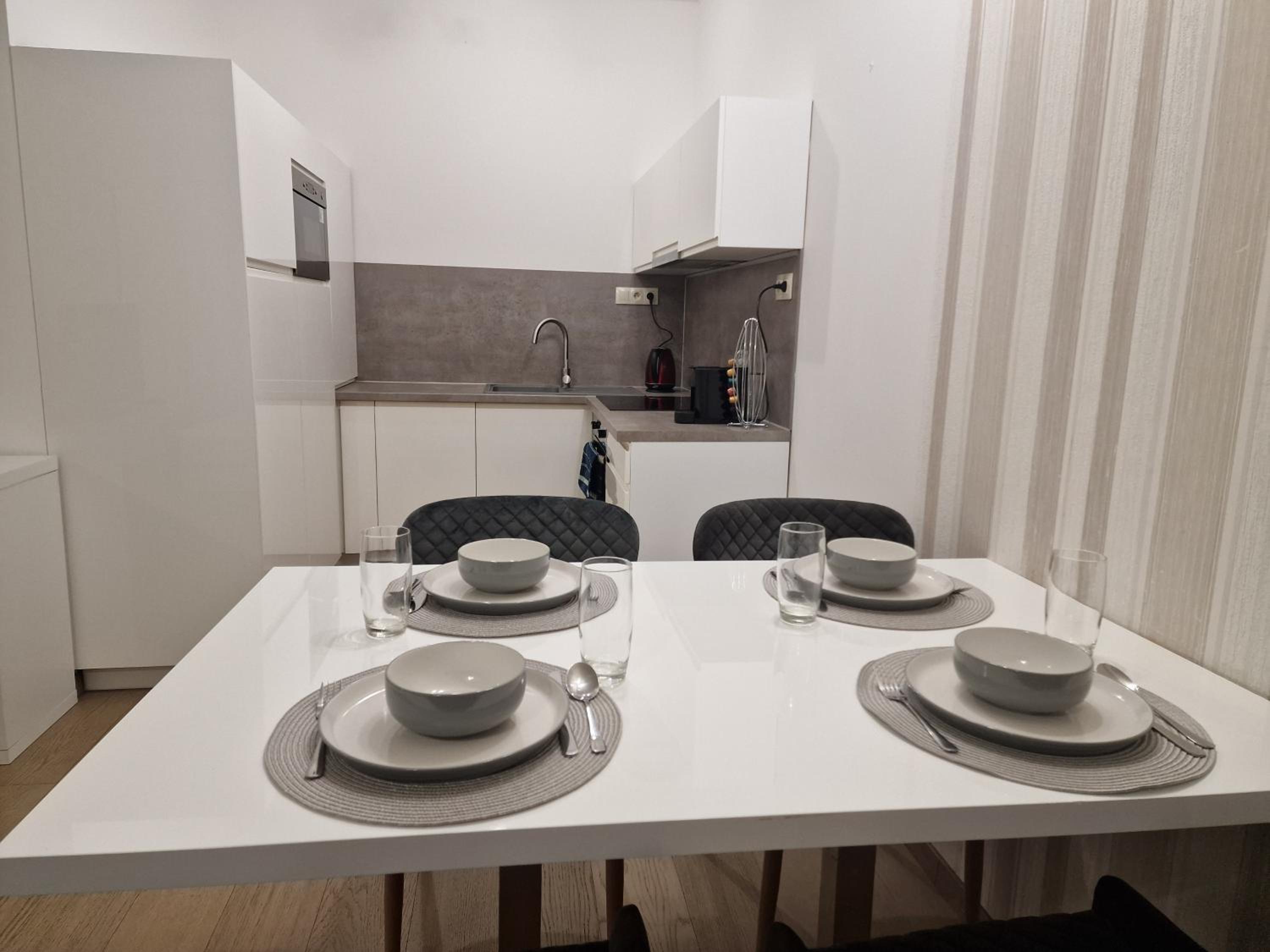 Stylish Panorama City Family Suite view 4