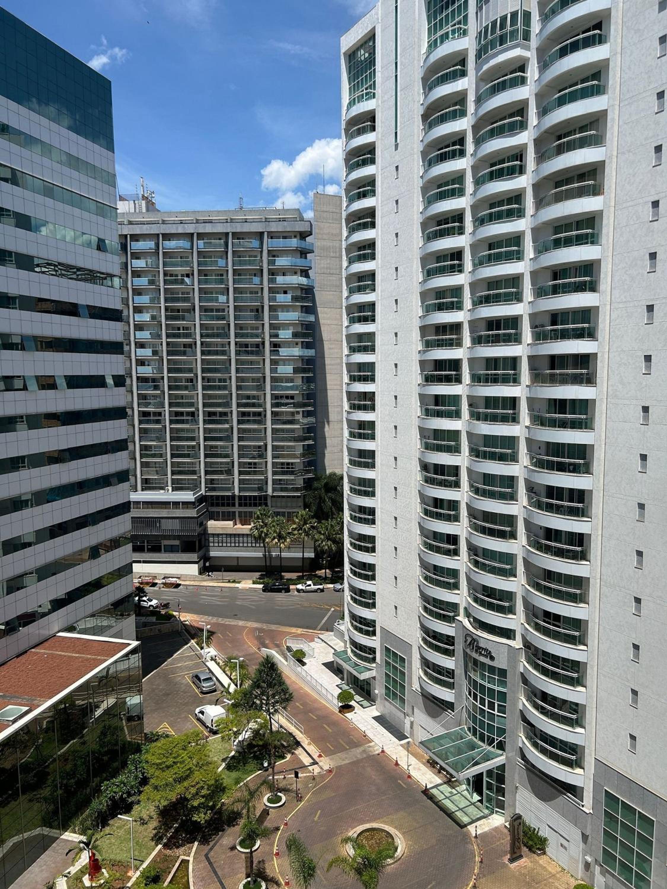 SM1116 Apart Hotel em andar alto região central