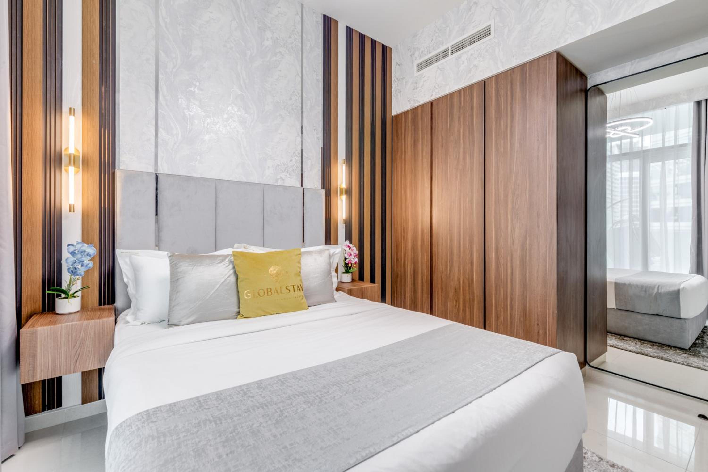 GlobalStay Reva & Vera Residences Business Bay Apartments
