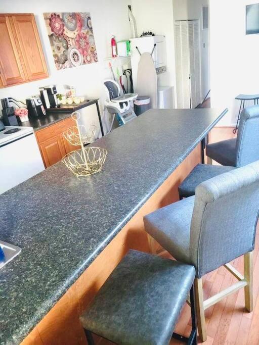 Baltimore Beauty! Johns Hopkins! 3 bedroom apt view 4