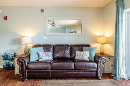 Condo for 6, Pool, Gym, Patio, 1 Block to Parkway , Seasonal Outdoor Pool with Lazy River, Near Dollywood & Smoky Mountains, 24H Hospitality, Cozy Living S view 4