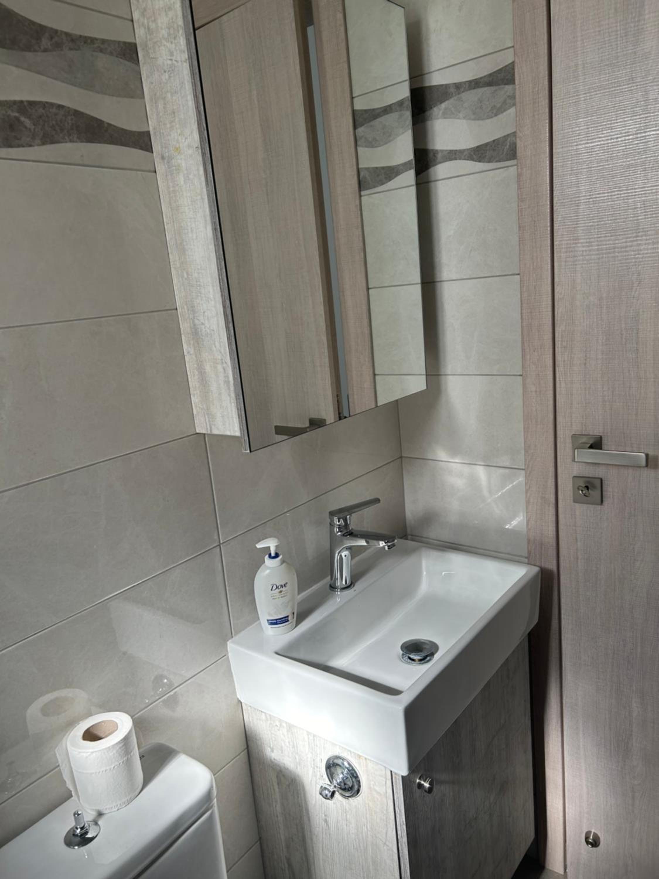Evelyn's Cozy Apartment view 5