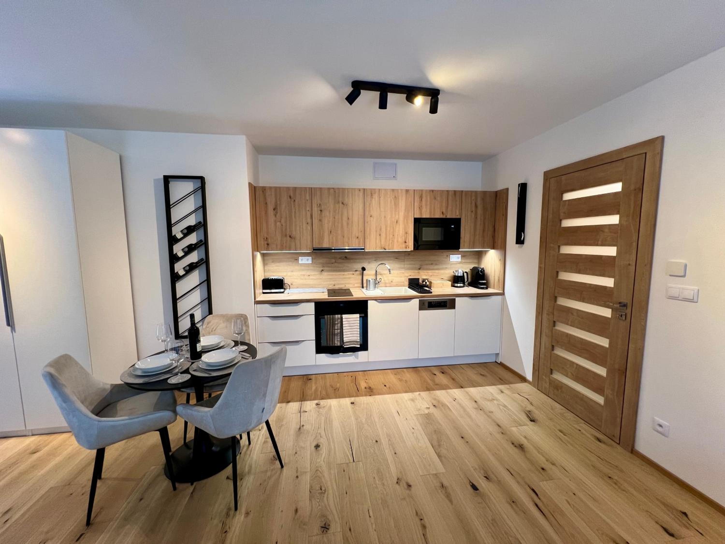 Golden Ridge Apartments
