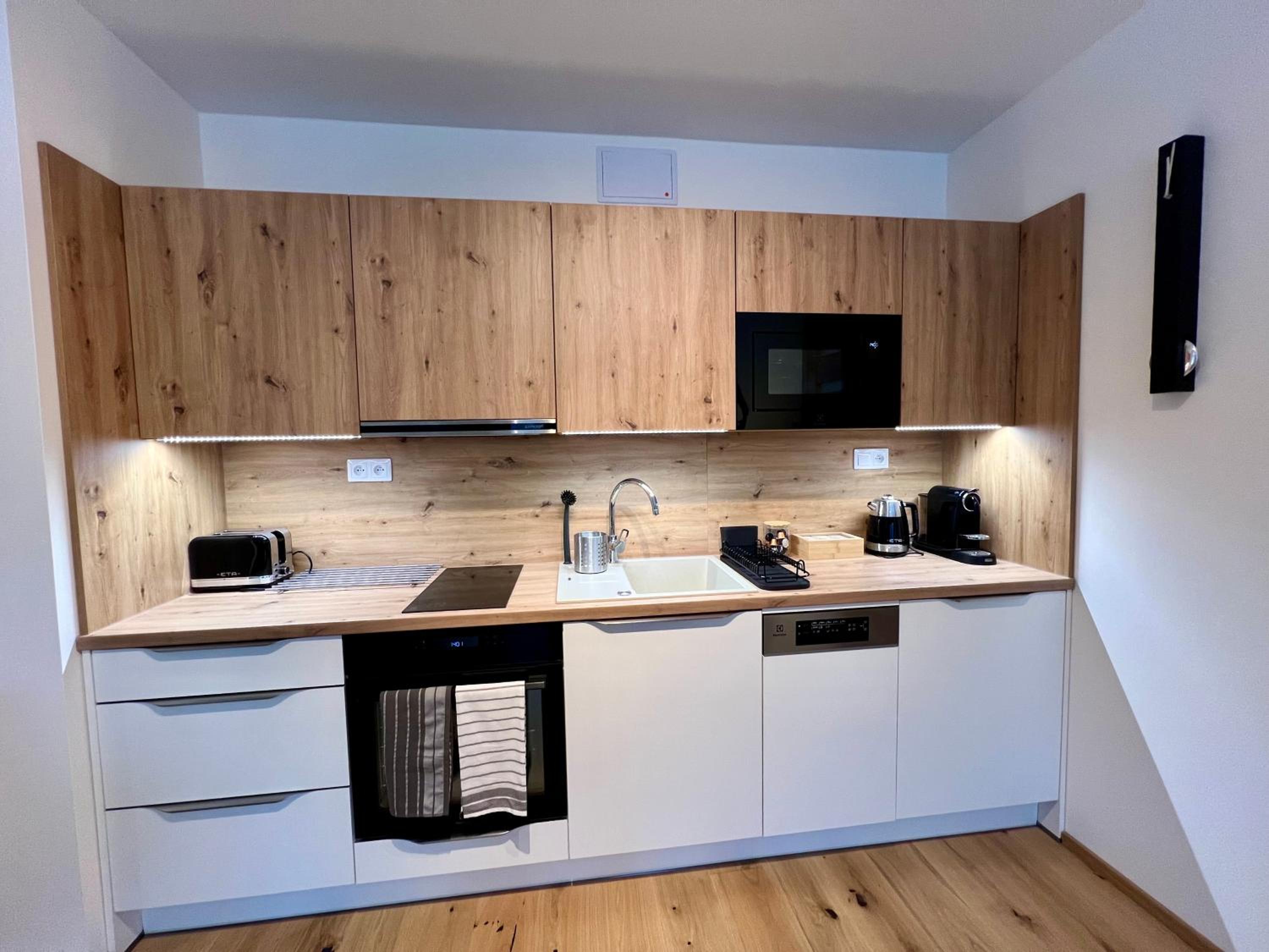 Golden Ridge Apartments