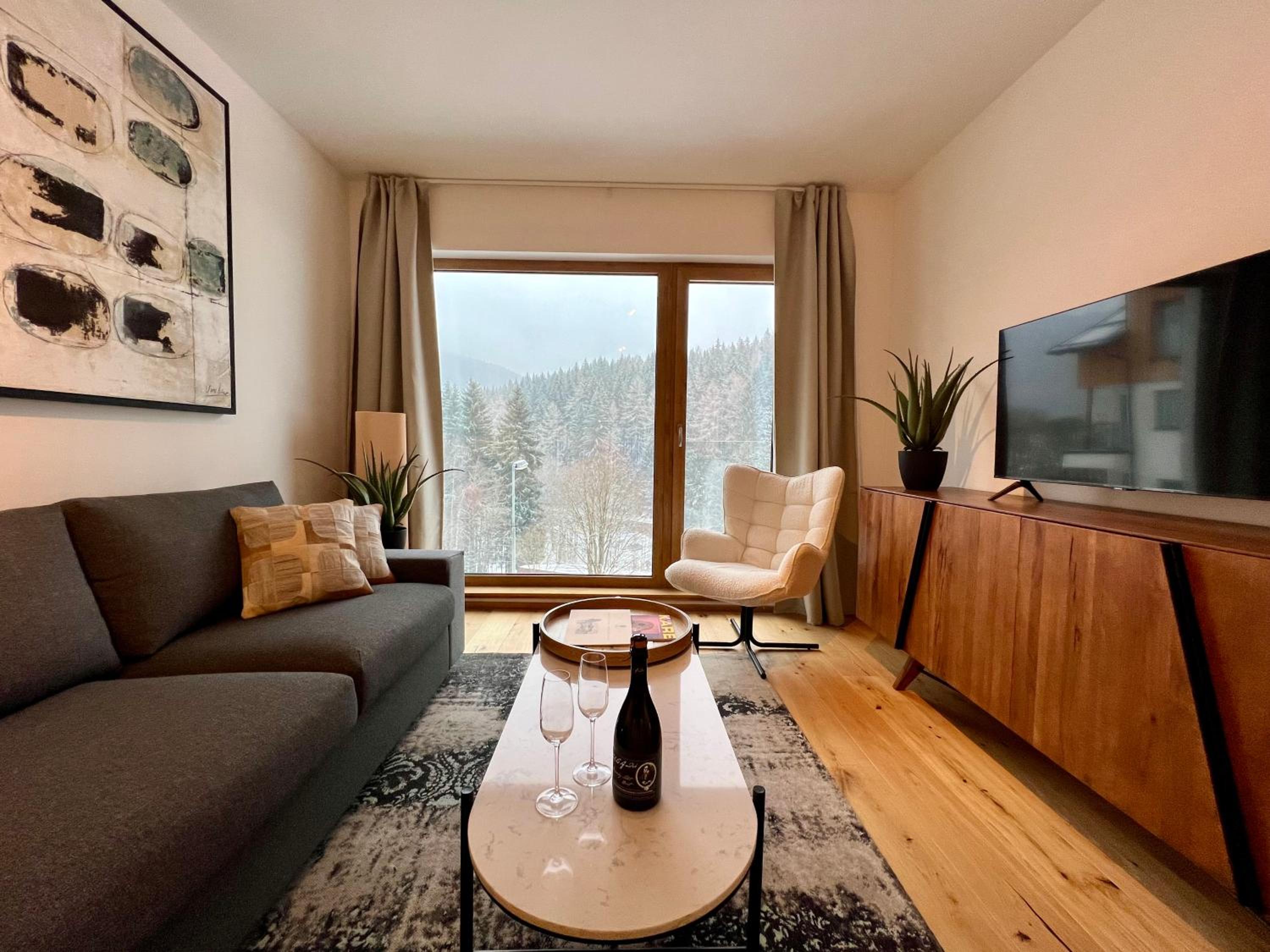 Golden Ridge Apartments