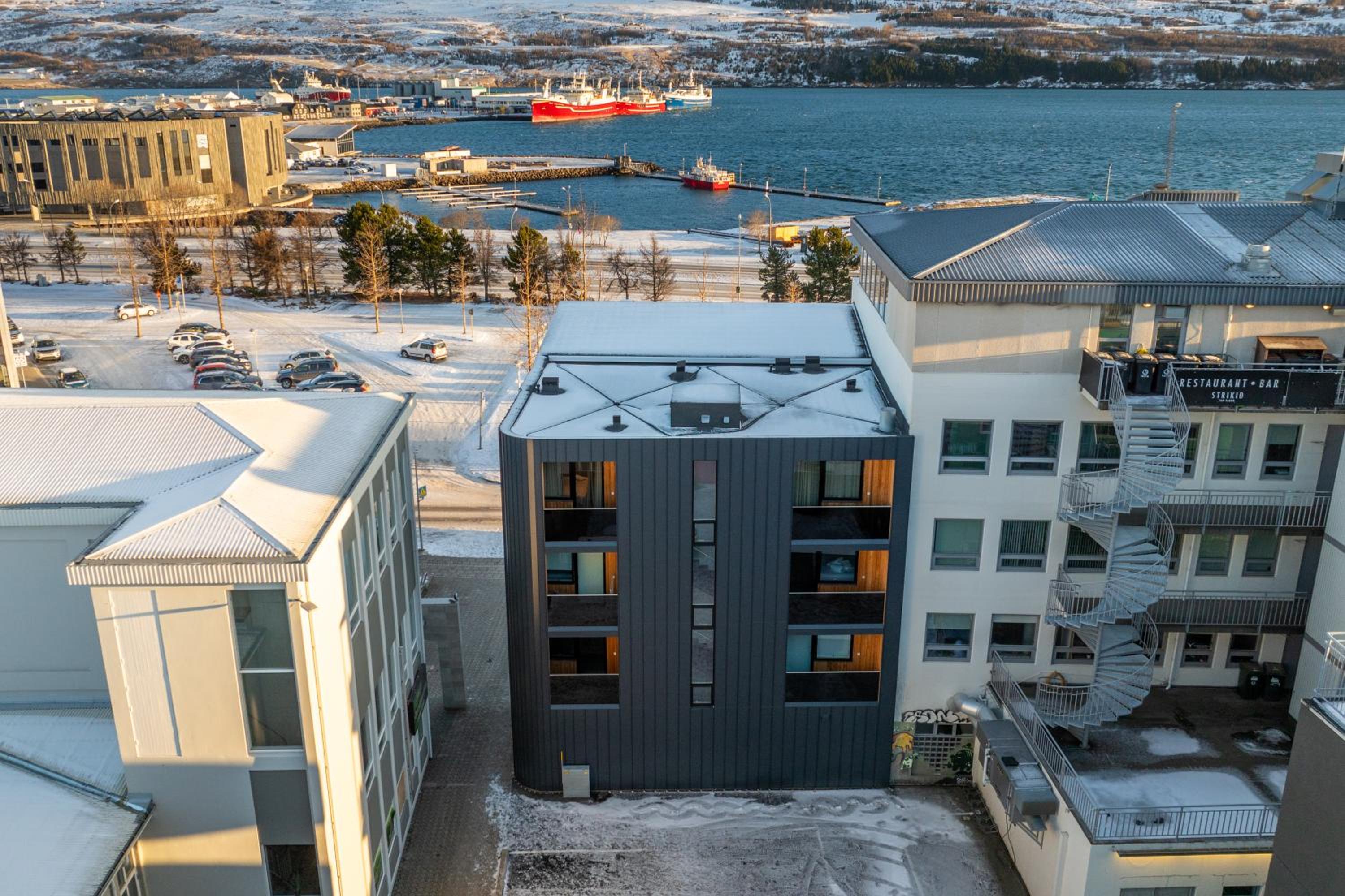 LL Properties - Luxury Penthouse