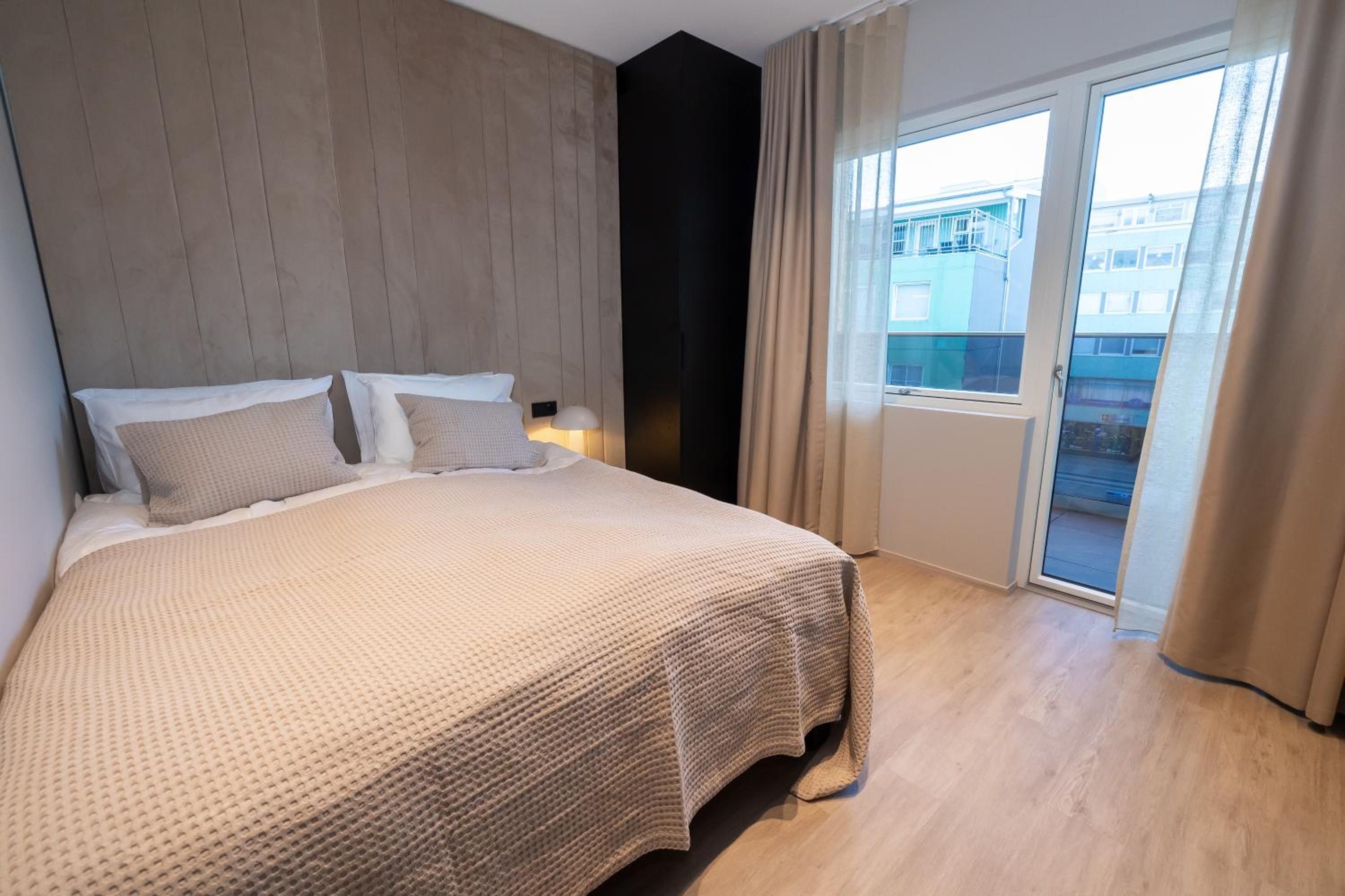 LL Properties - Luxury Penthouse