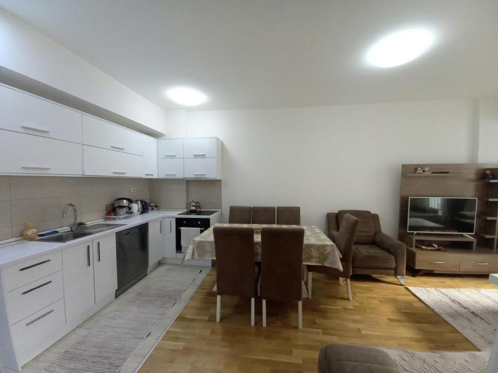 New Lux Home in Makedonia view 4
