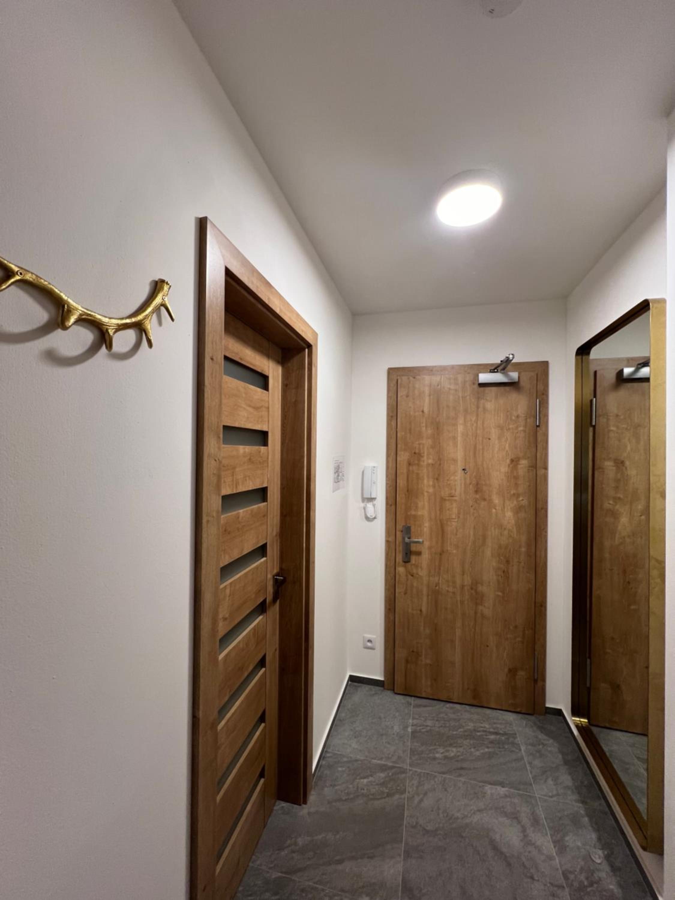 Golden Ridge Apartments
