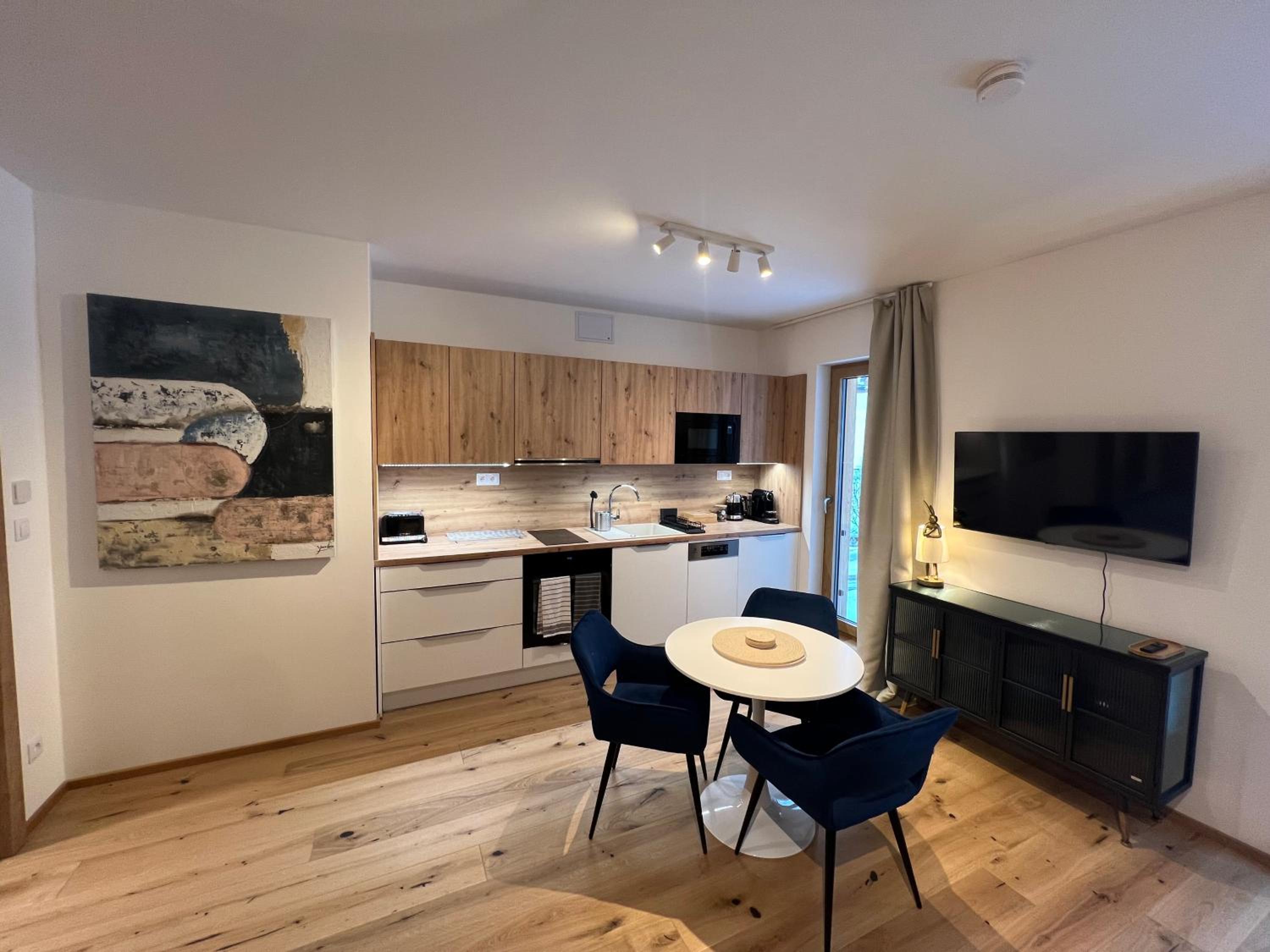 Golden Ridge Apartments
