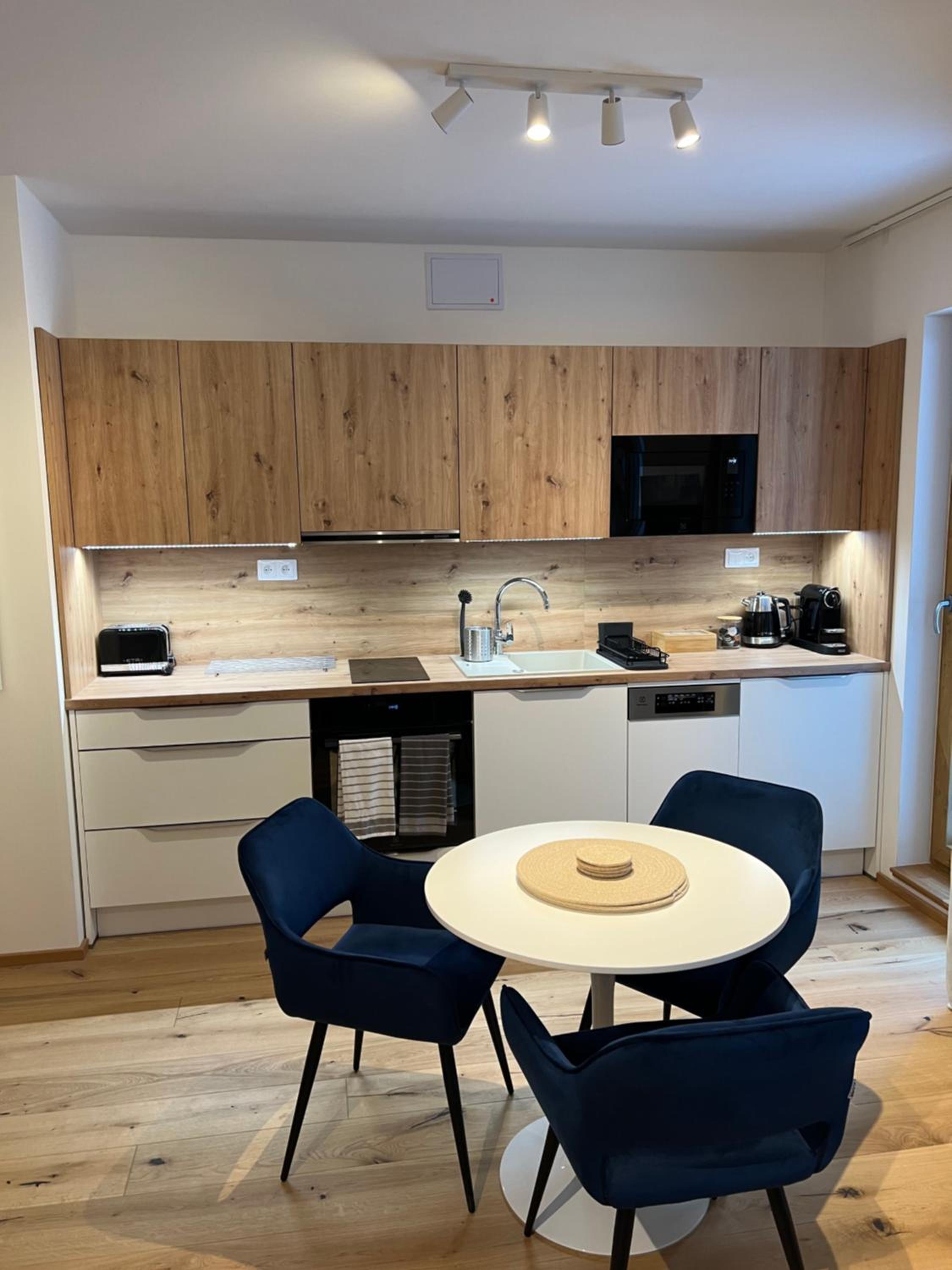 Golden Ridge Apartments