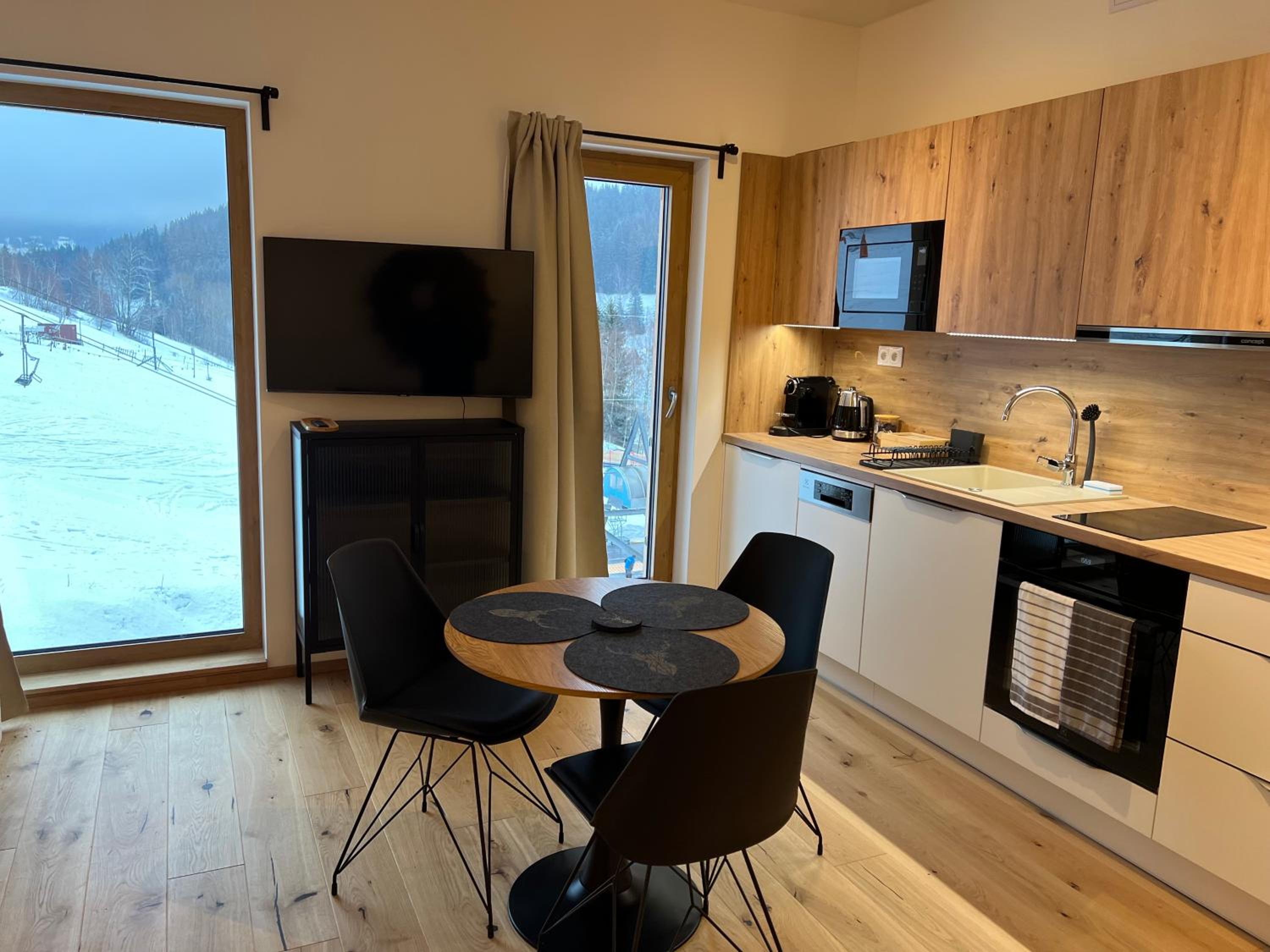 Golden Ridge Apartments