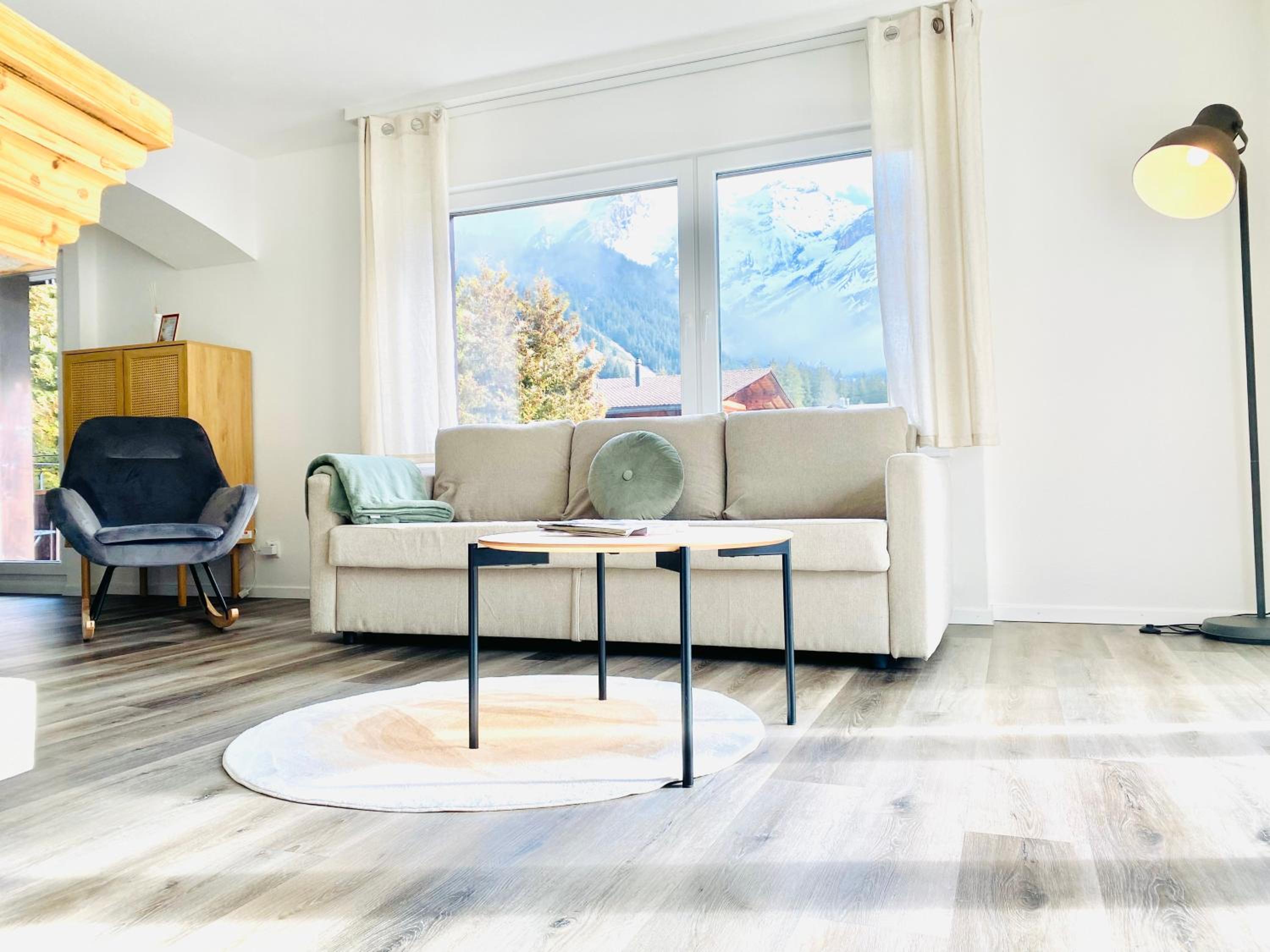 Modern designed, luxury mountain view Apartment