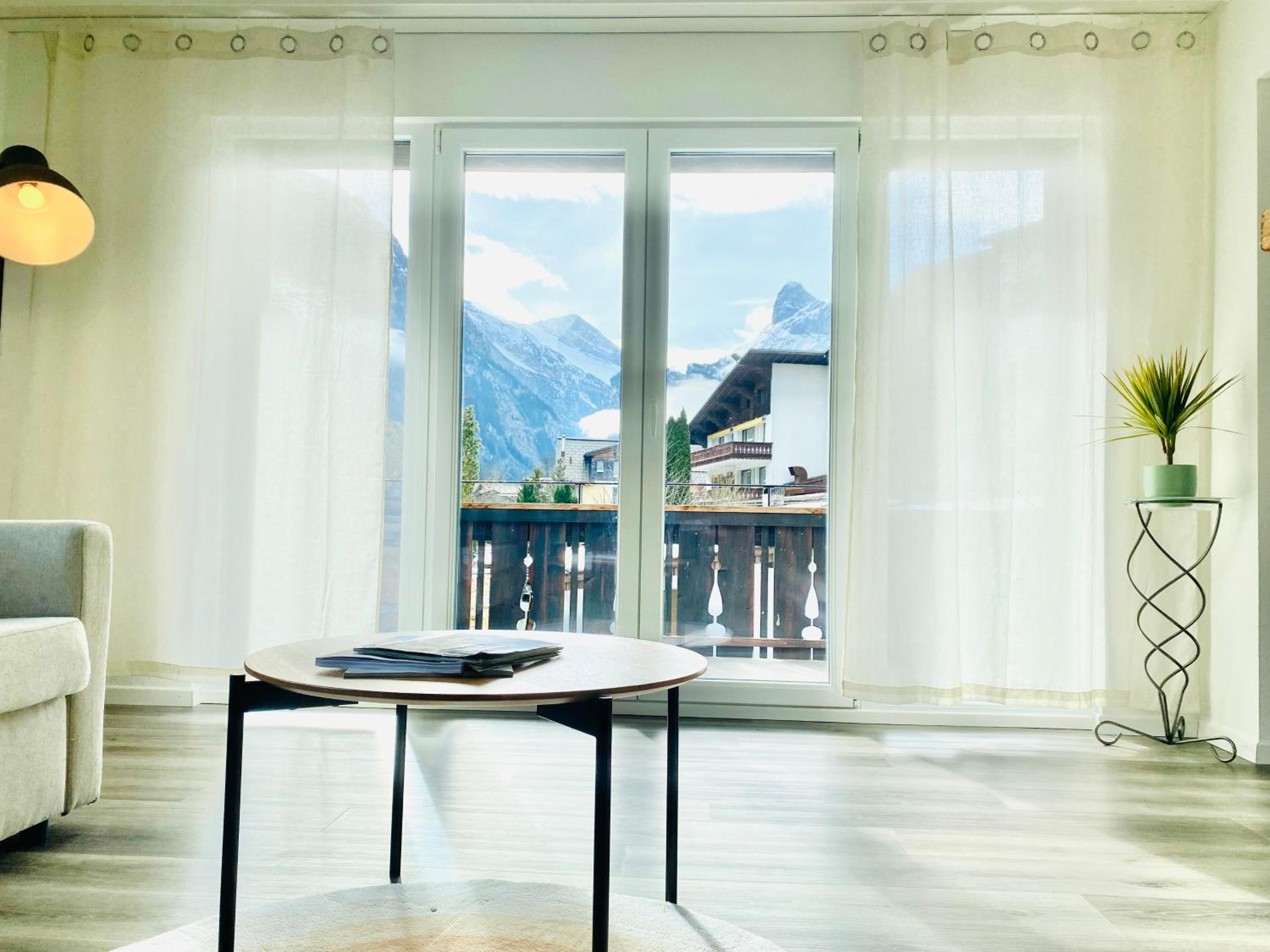 Modern designed, luxury mountain view Apartment