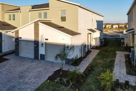 Dazzling Thematic 2BR with 2 Clubhouses view 3