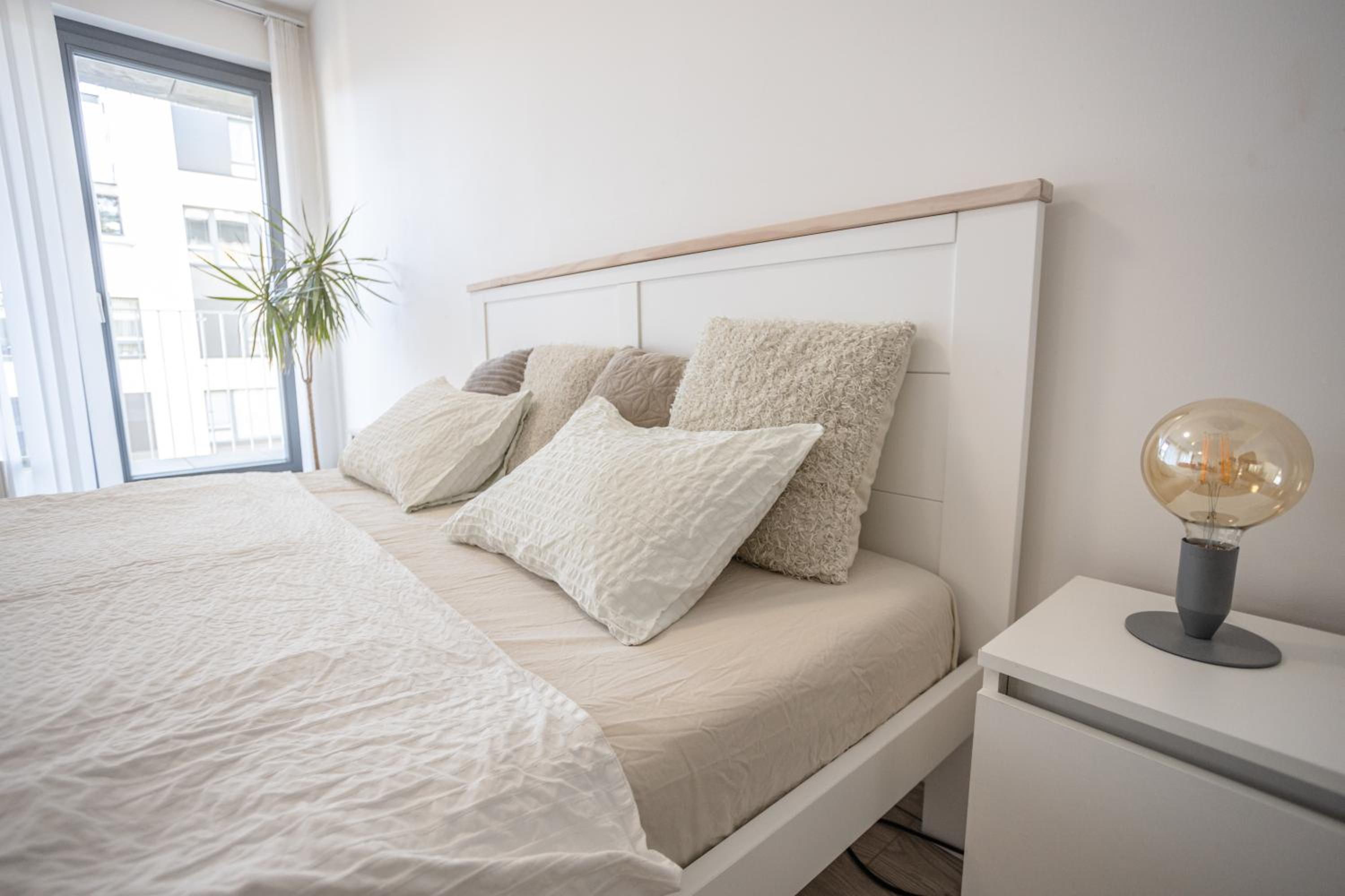 Spacious Terrace Apartment with free private parking