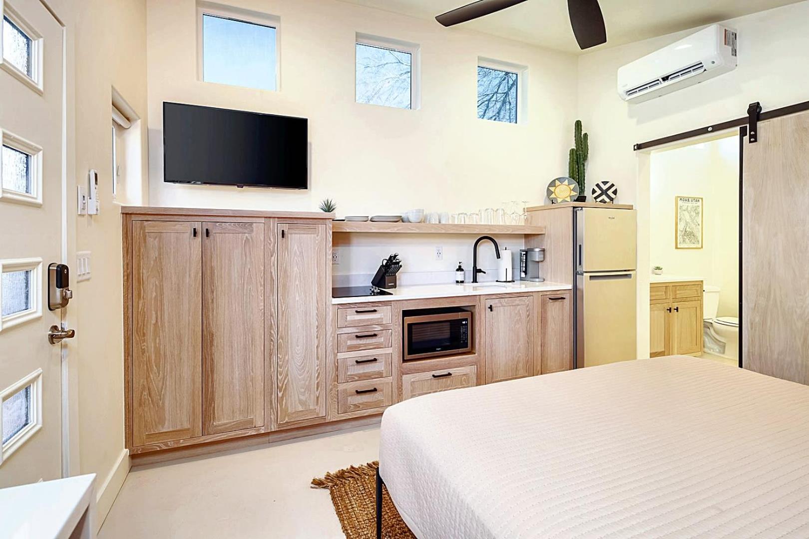 Downtown Kokopelli West 4 - Newly Remodeled Stylish Studio view 3