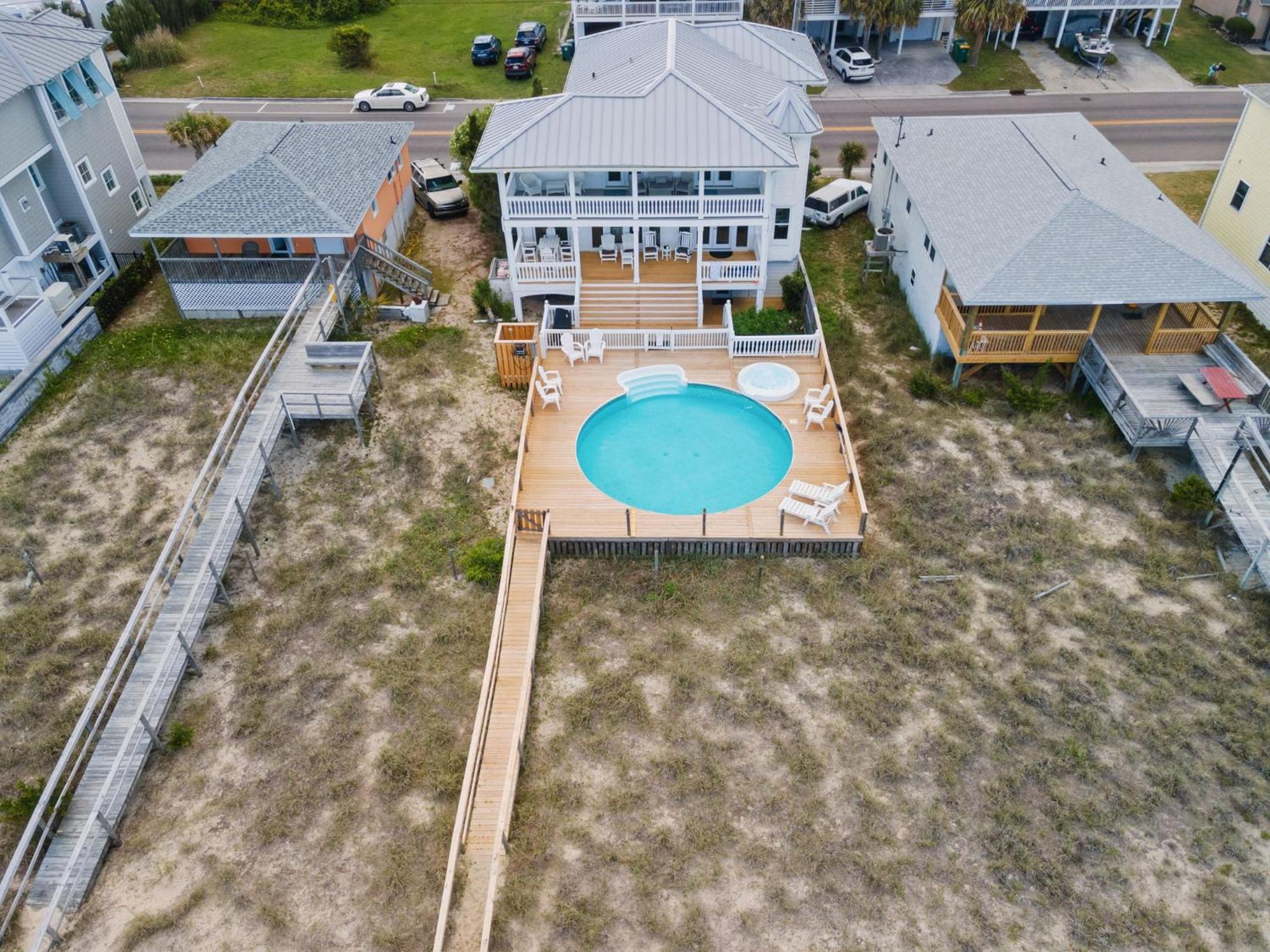SEA2SKY Ocean front private pool and spa view 2