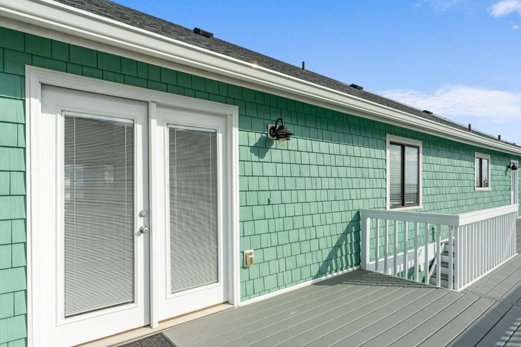 Sea Monster Ocean front with private pool, Kure Beach view 4
