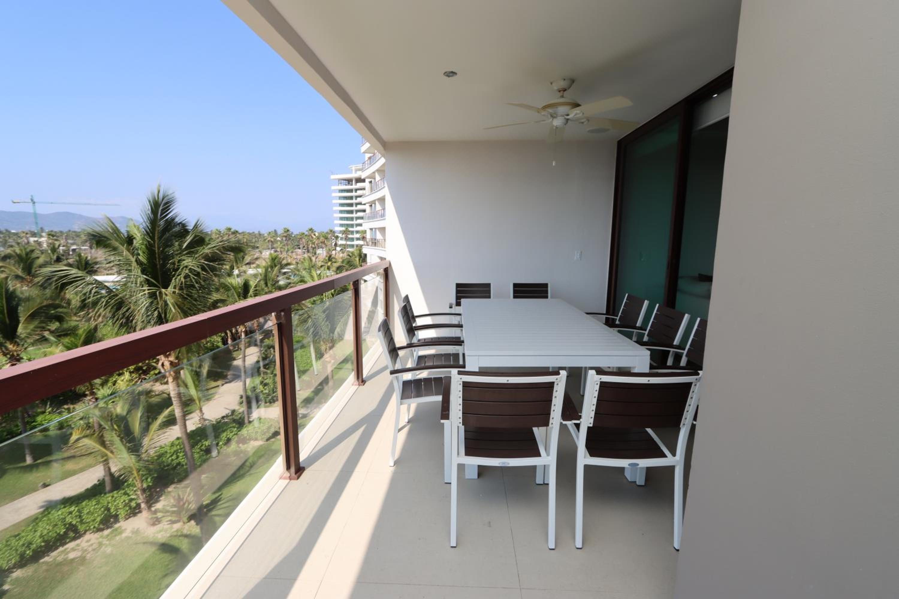 Isla Residences, frente al mar.