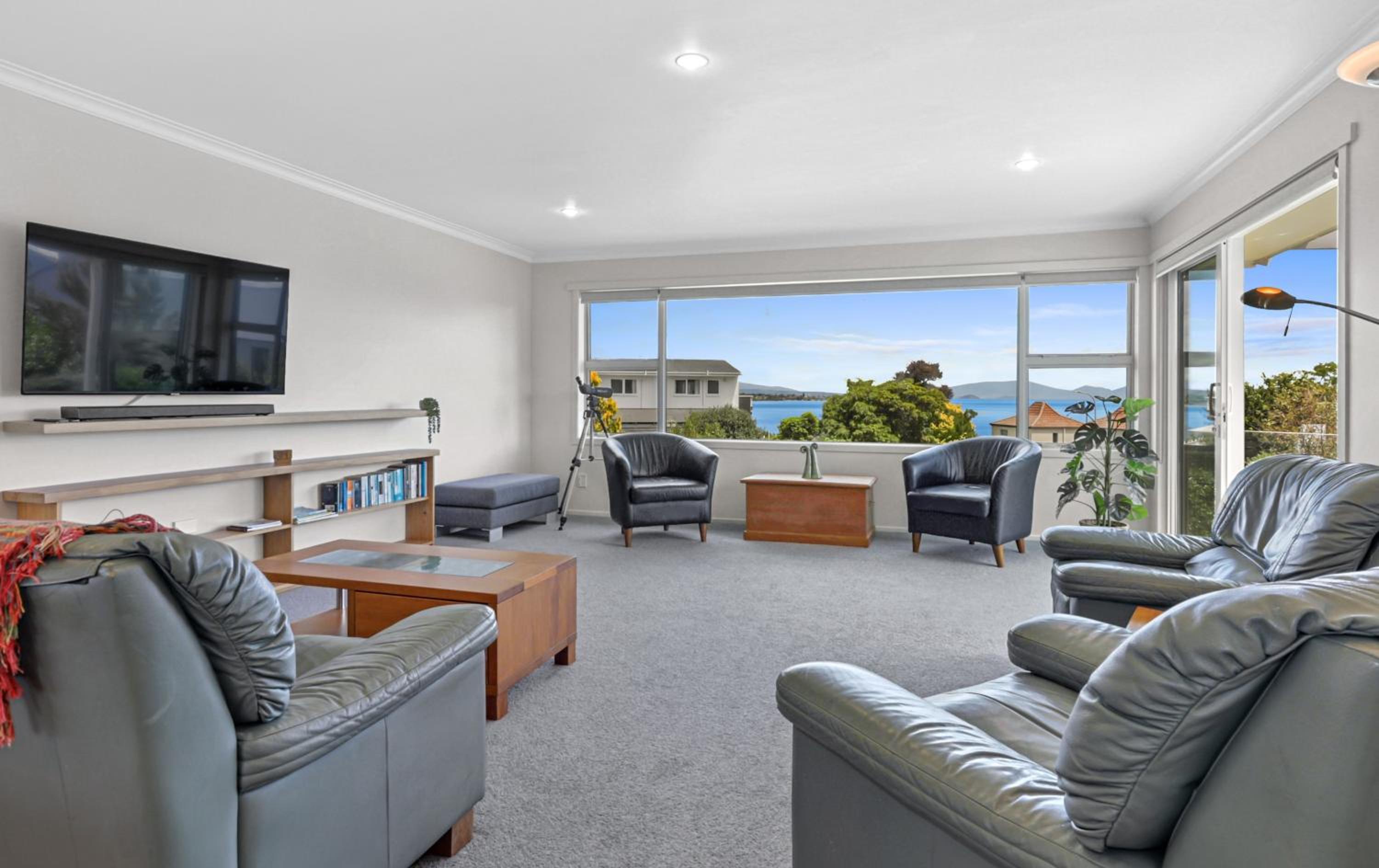 Home Away From Home Taupo view 2