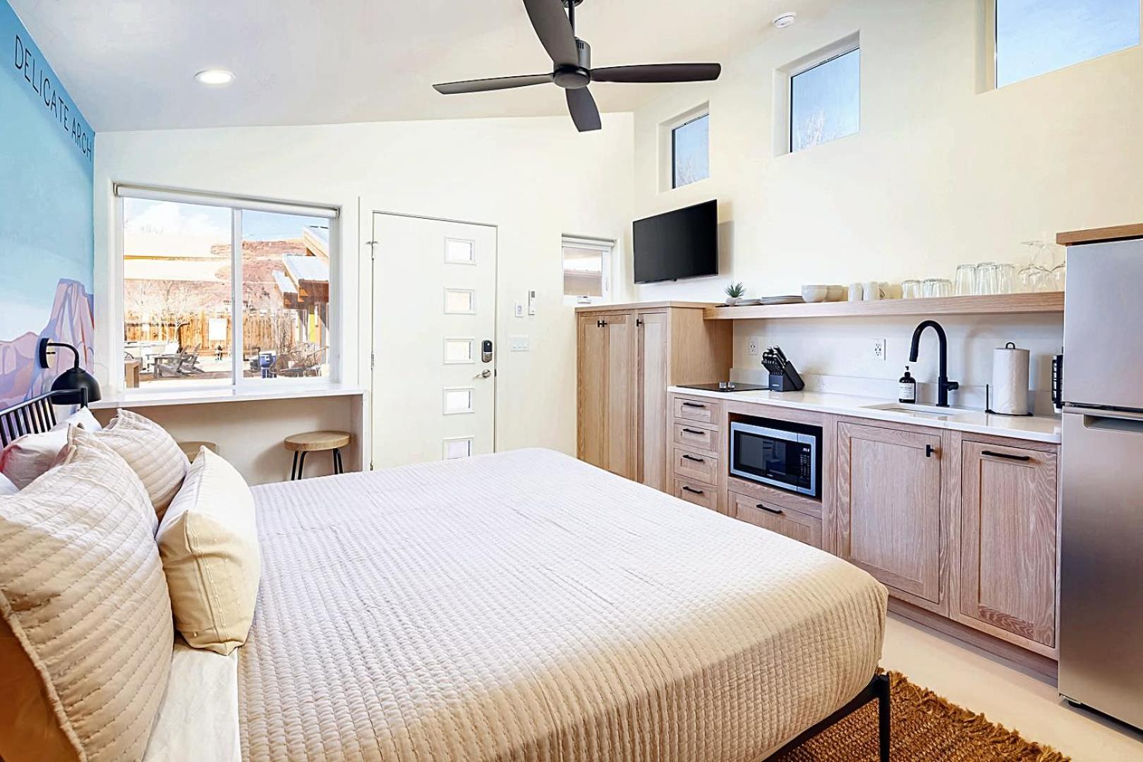 Downtown Kokopelli West 3 - Newly Remodeled Stylish Studio view 5