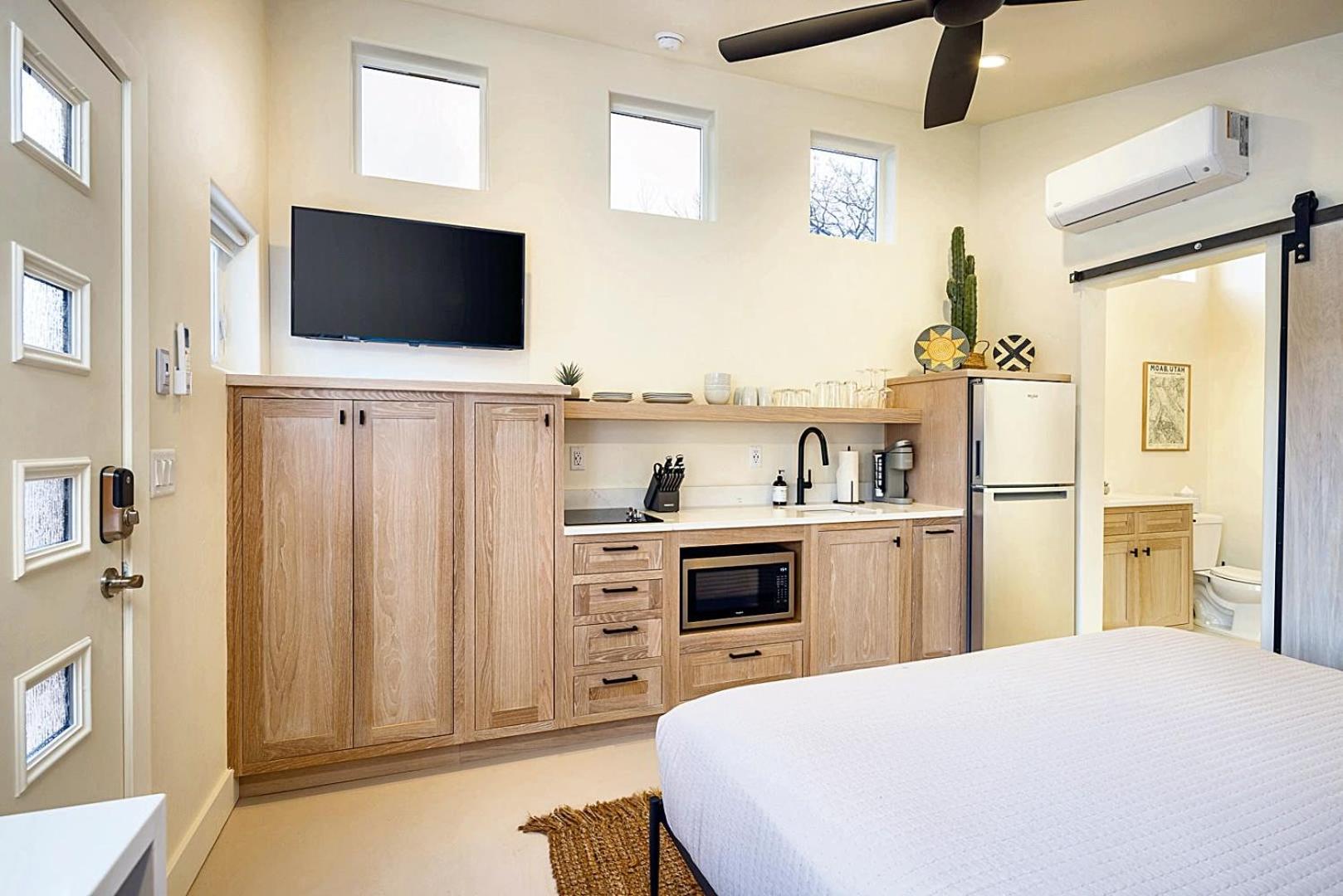 Downtown Kokopelli West 5 - Newly Remodeled Stylish Studio view 3
