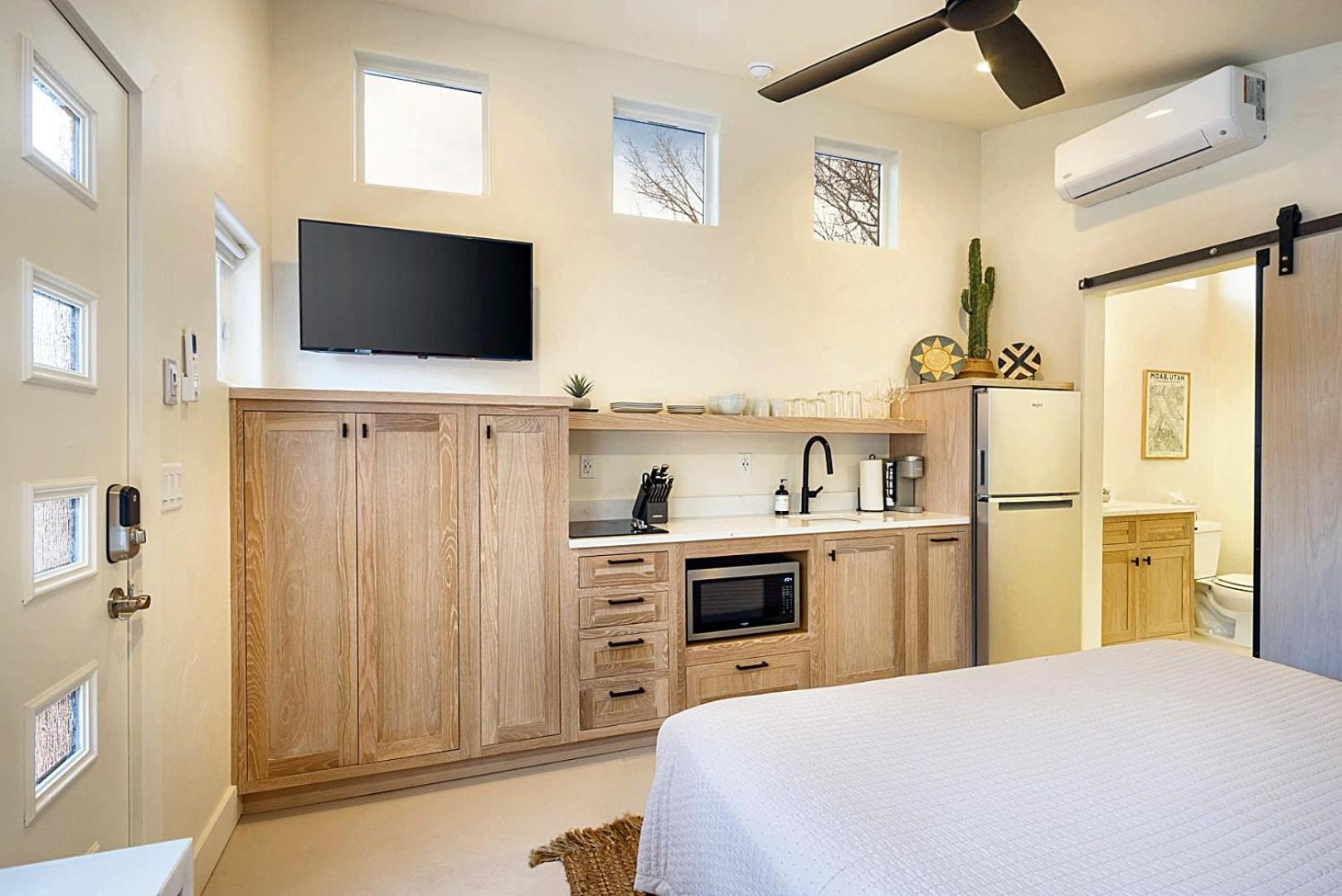 Downtown Kokopelli West 6 - Newly Remodeled Stylish Studio view 3