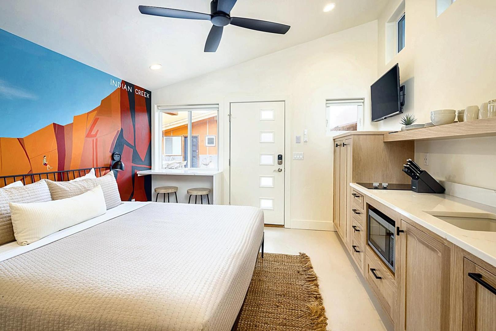 Downtown Kokopelli West 6 - Newly Remodeled Stylish Studio view 4