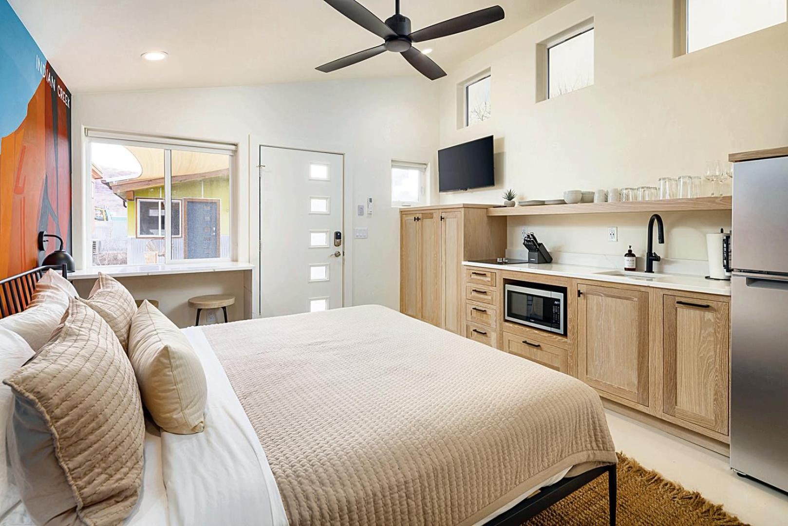 Downtown Kokopelli West 6 - Newly Remodeled Stylish Studio view 5