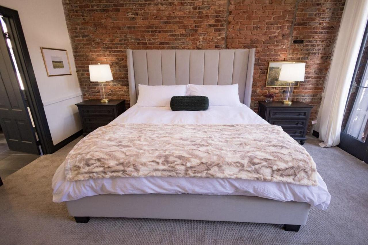 Speakeasy King Suite (Rm 2) view 5