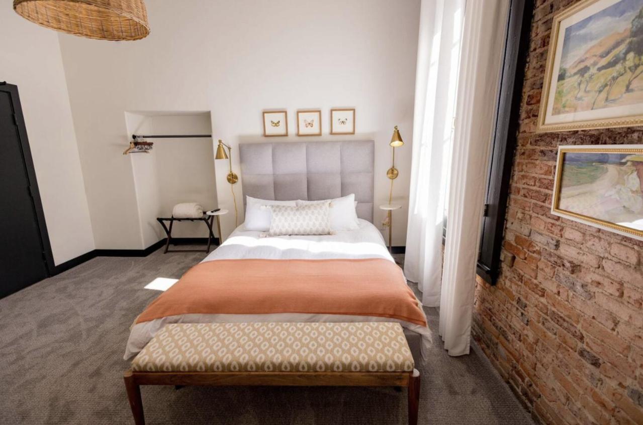Speakeasy Queen Suite (Rm 3) view 5